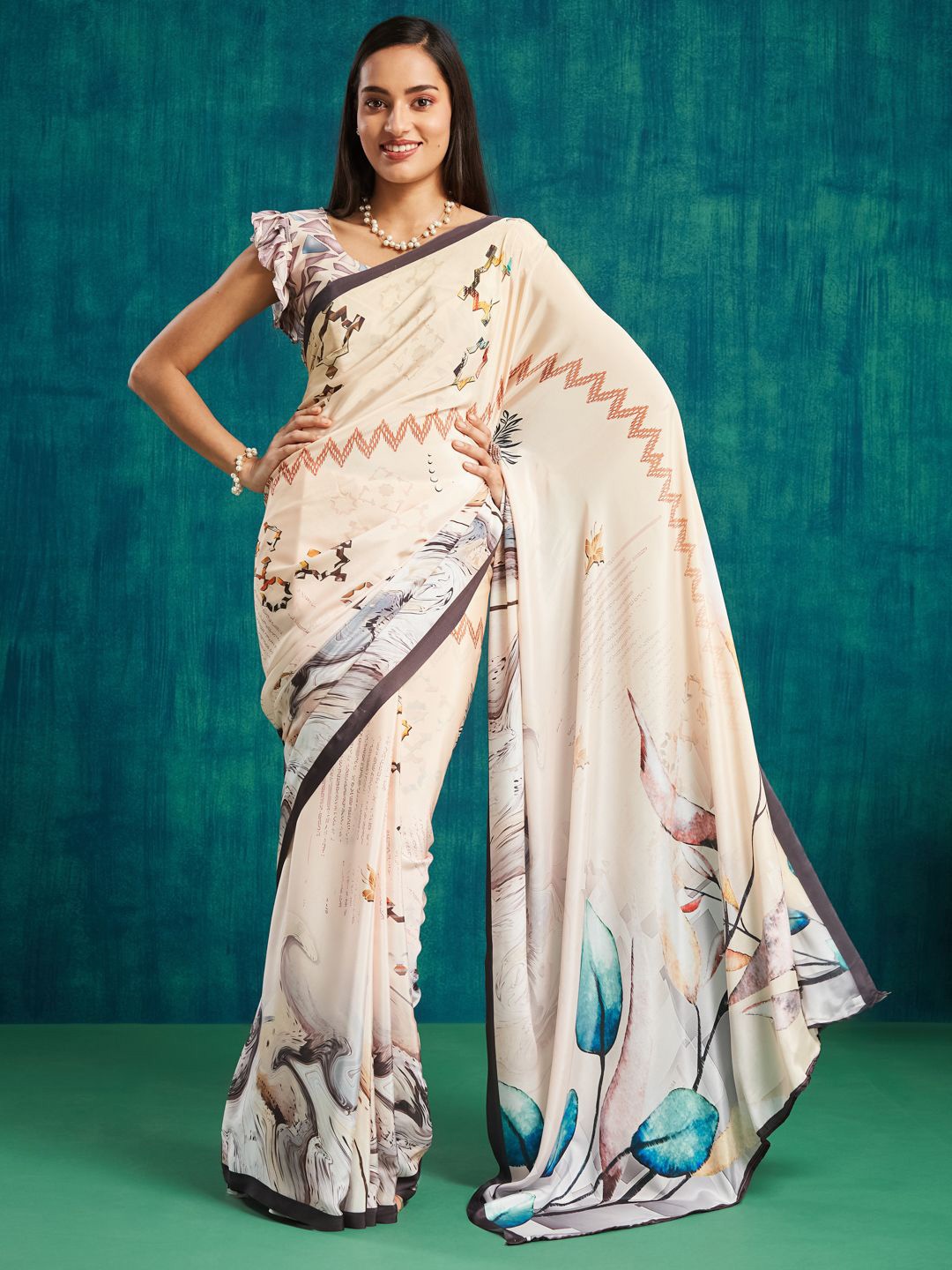 

RACHNA Floral Printed Saree, Cream