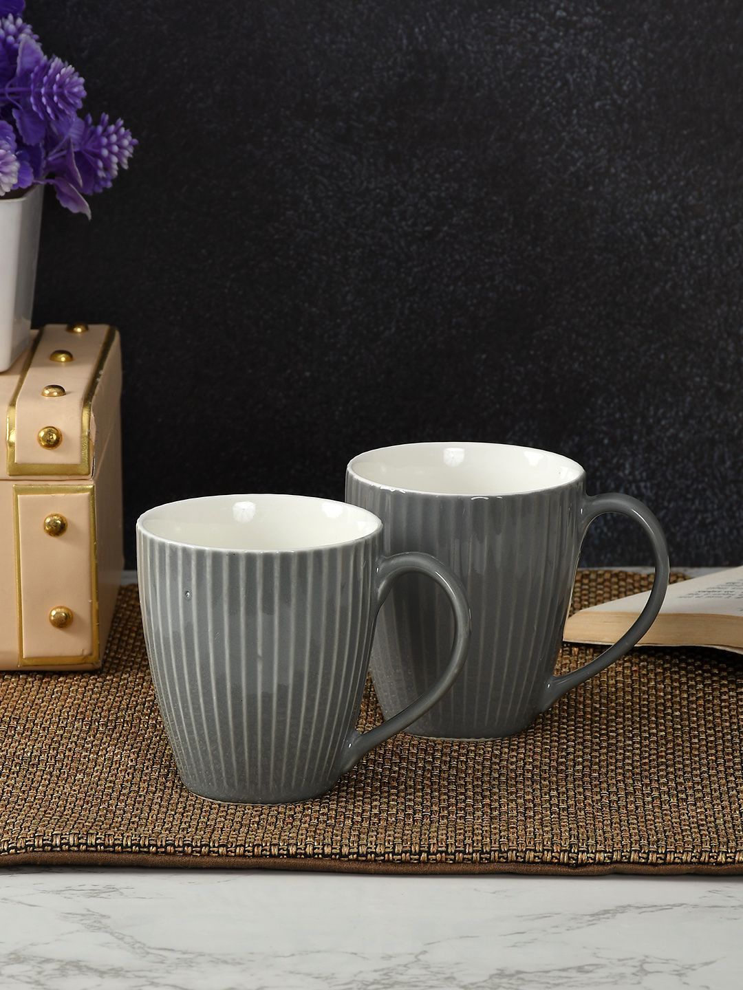 

CLIO'S HERITAGE STORE Grey 2 Pieces Textured Ceramic Glossy Mugs 300 ml