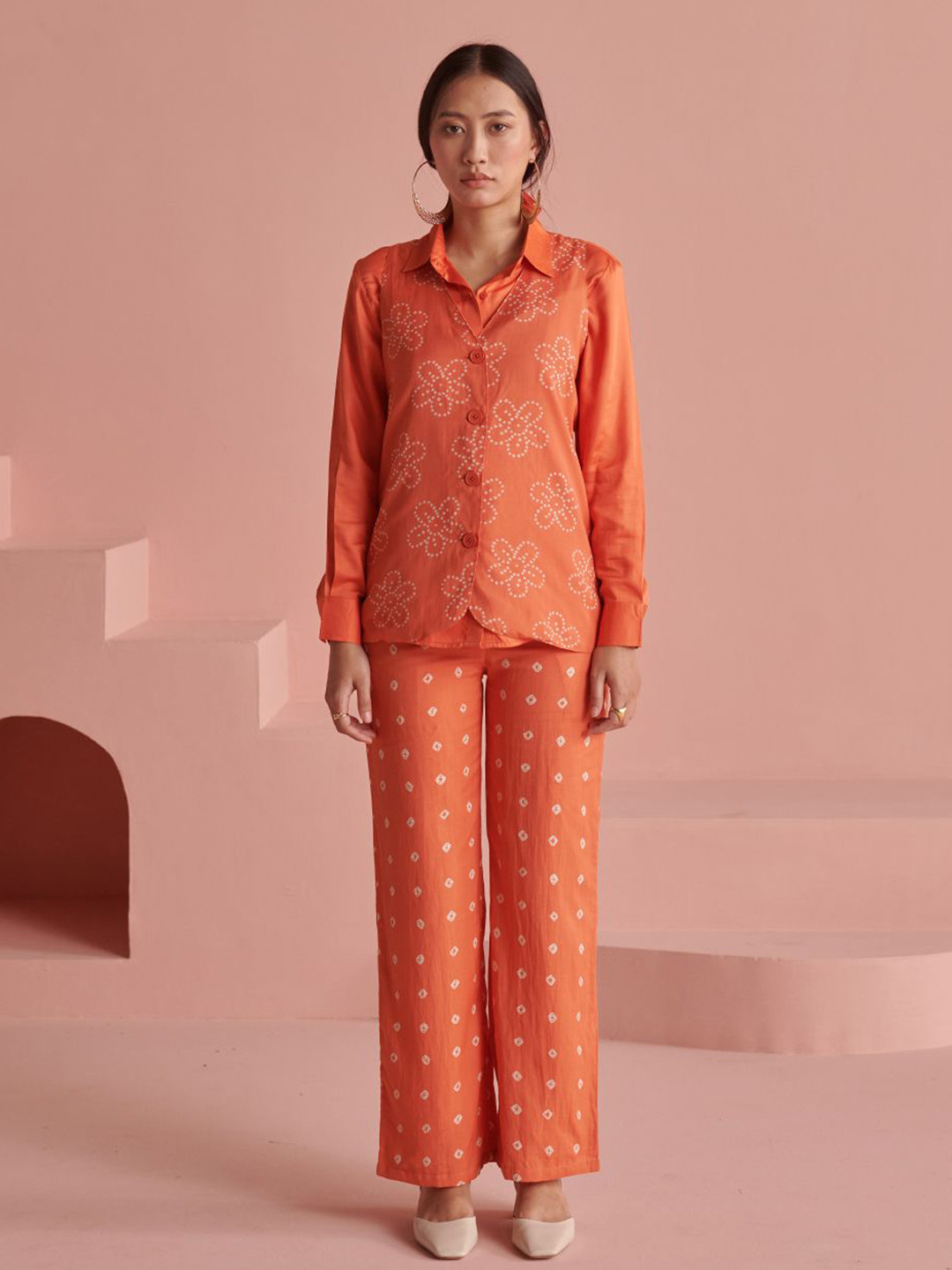 

Prakriti Jaipur Bandhani Printed Shirt & Trouser With Waistcoat, Red