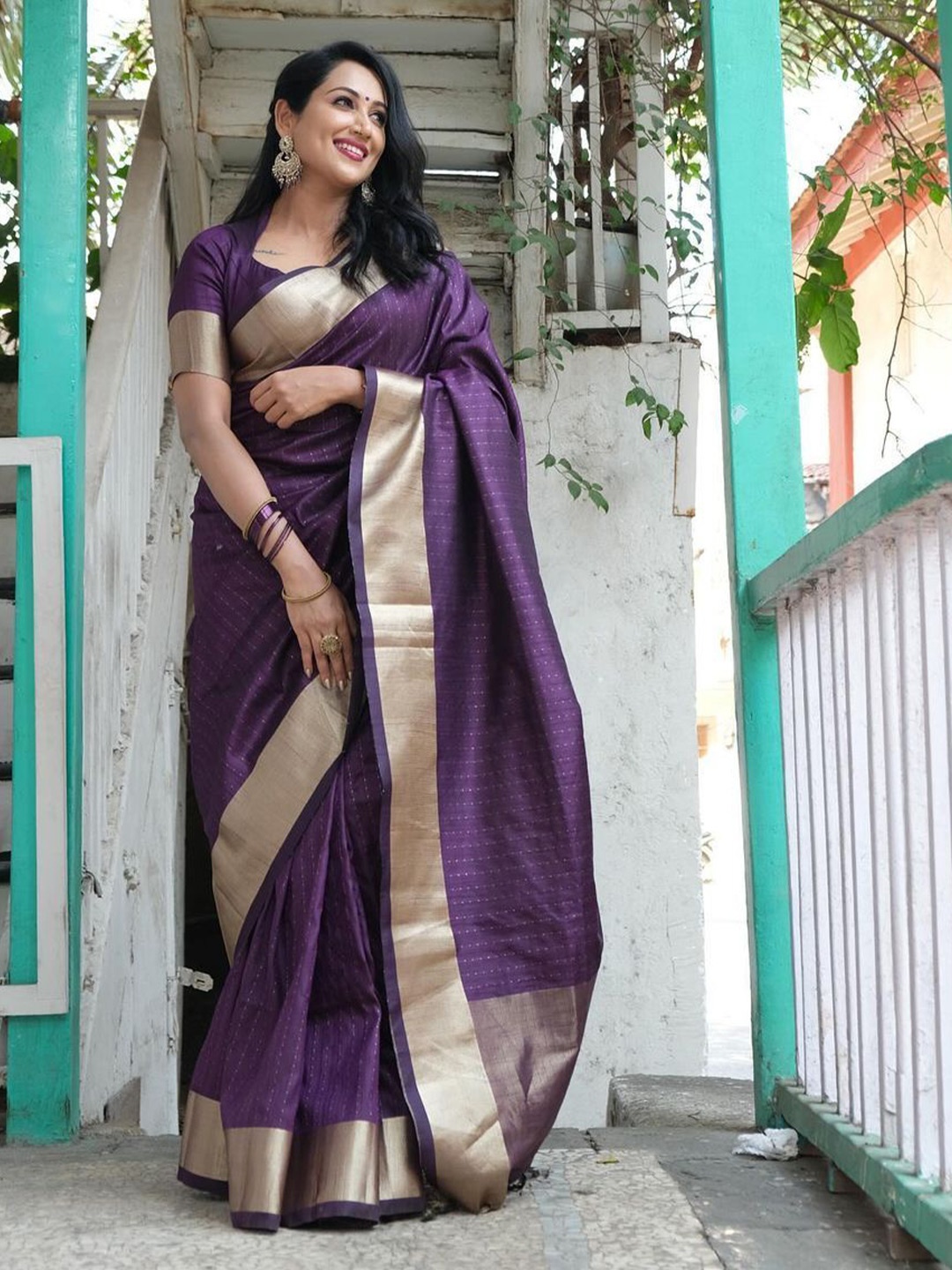 

AWRIYA Woven Design Zari Pure Silk Banarasi Saree, Purple