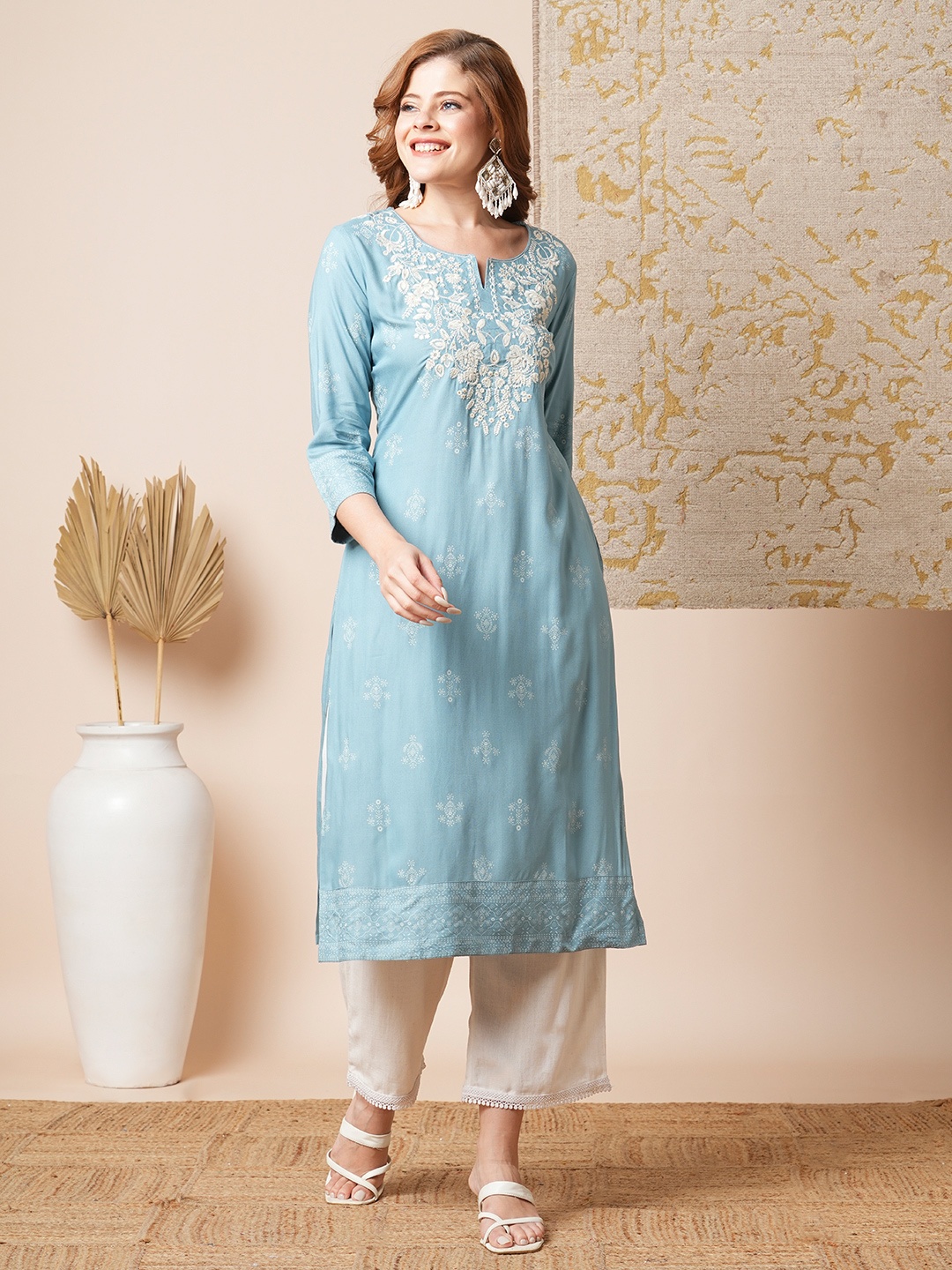 

FASHOR Women Floral Printed Chikankari Kurta, Blue