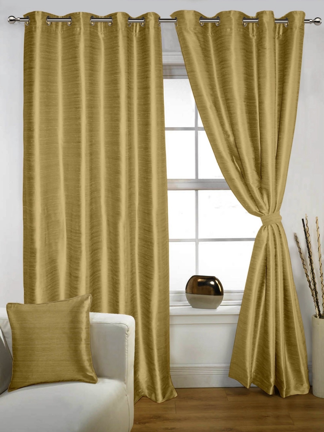 

Lushomes Gold-Toned Window Curtain