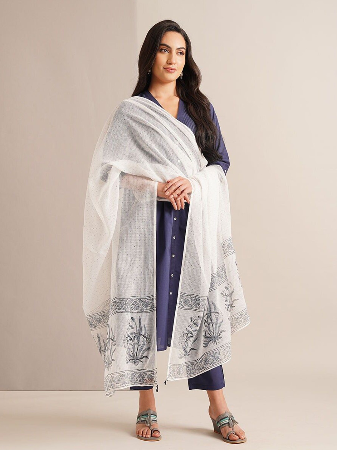 

JAYPORE Polka Dots Printed Kota Cotton Dupatta, White