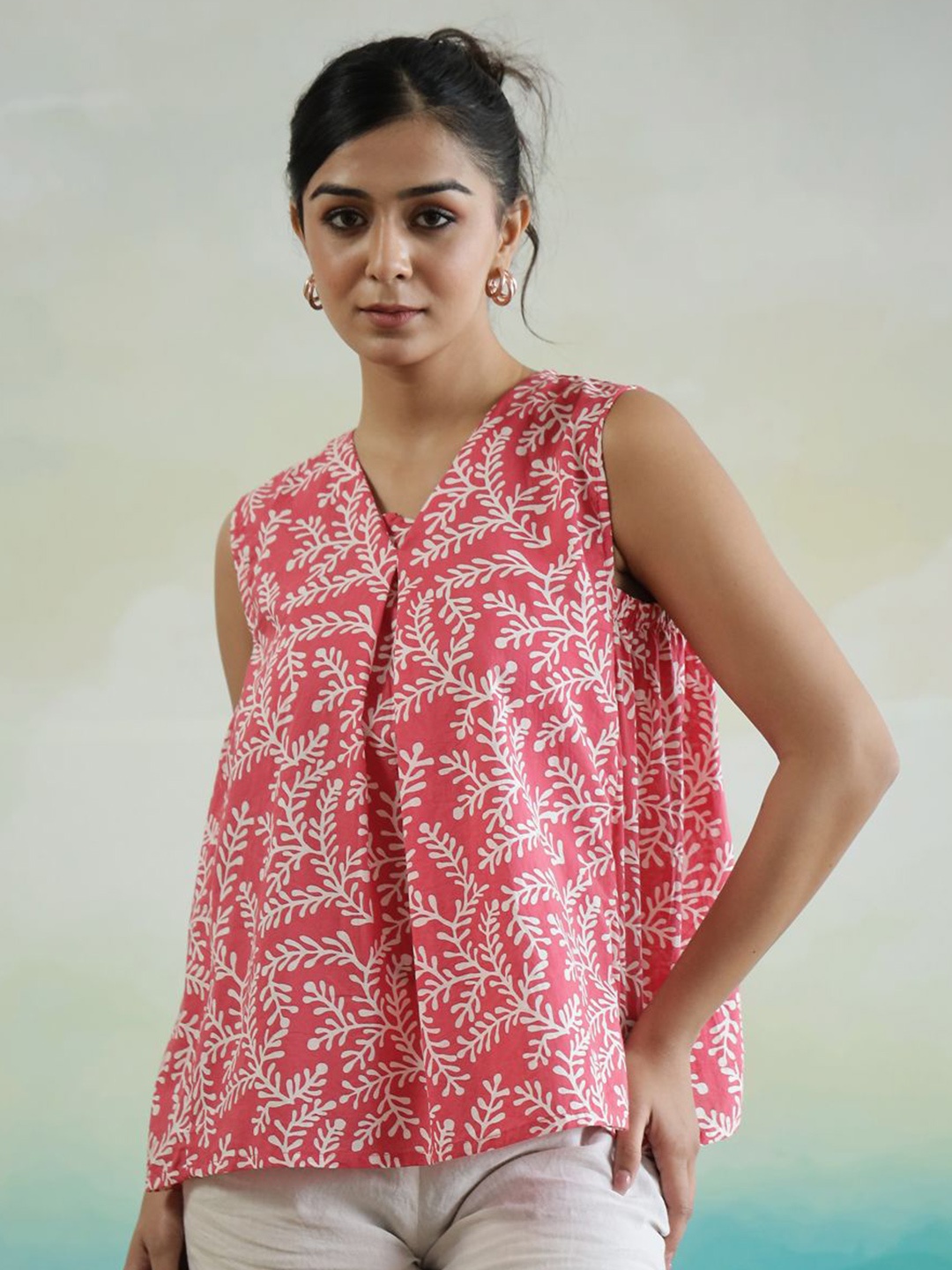 

SANSKRUTIHOMES Women Floral Printed Pure Cotton Top, Coral