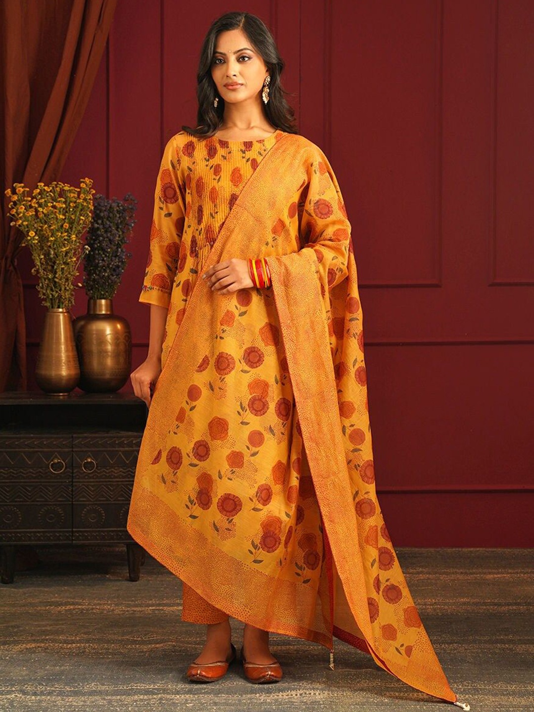 

JAYPORE Floral Printed Cotton Silk Dupatta, Yellow