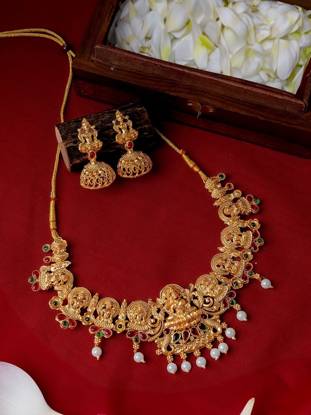 

TEEJH Gold-Plated Stone -Studded & Beaded Jewellery Set