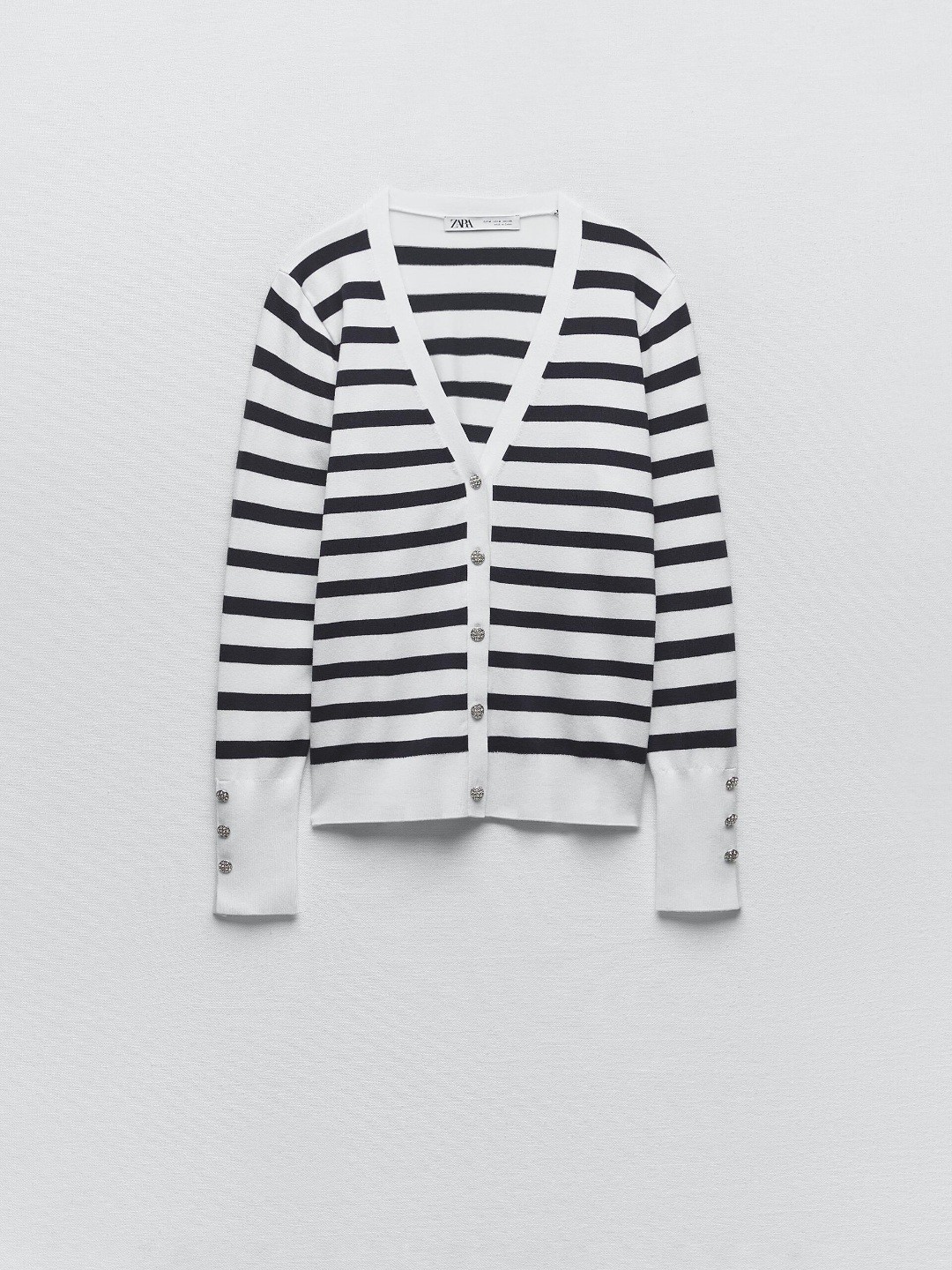 

ZARA Women Sweaters, Na