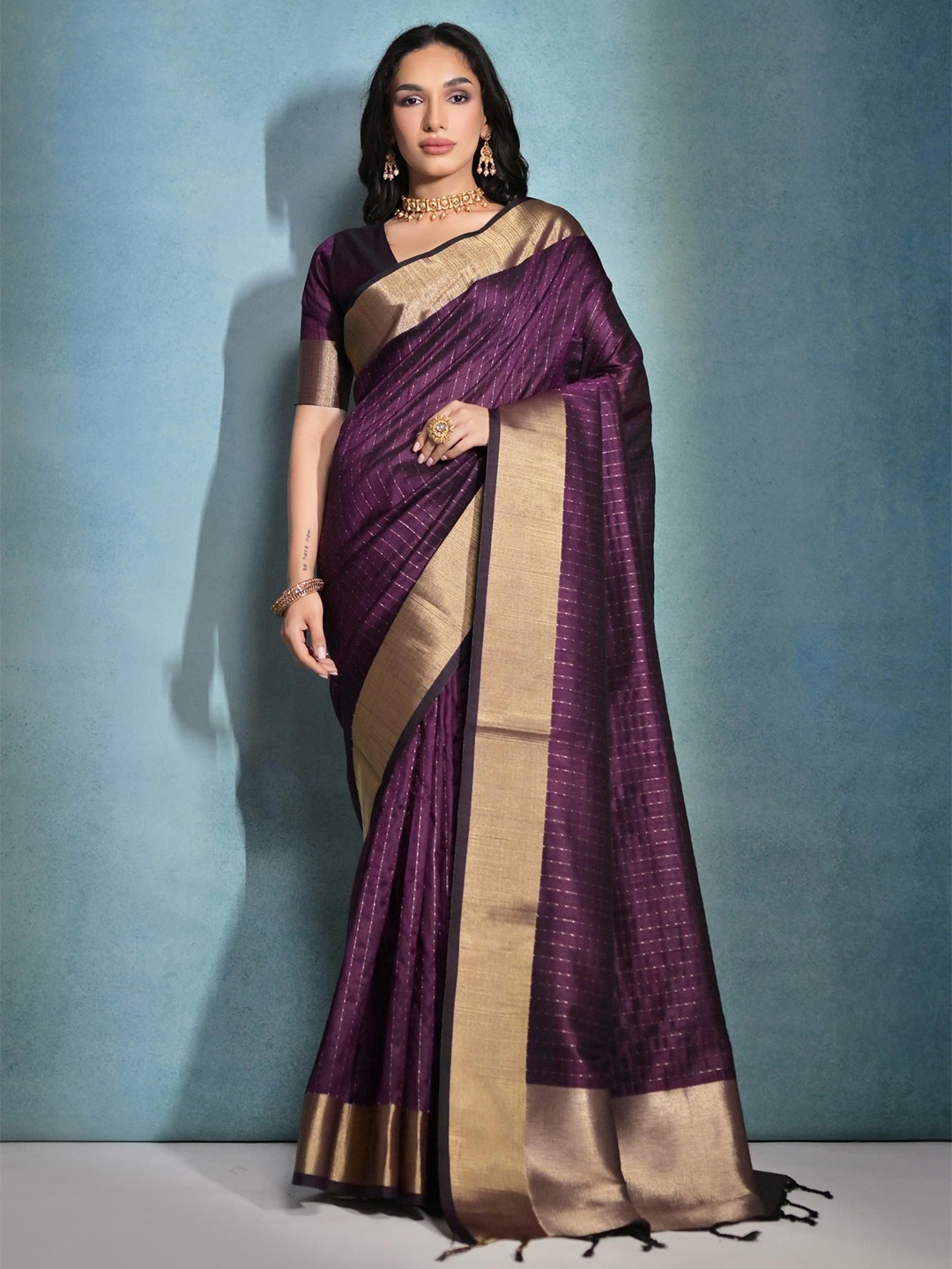 

AWRIYA Striped Woven Design Pure Silk Banarasi Saree, Purple