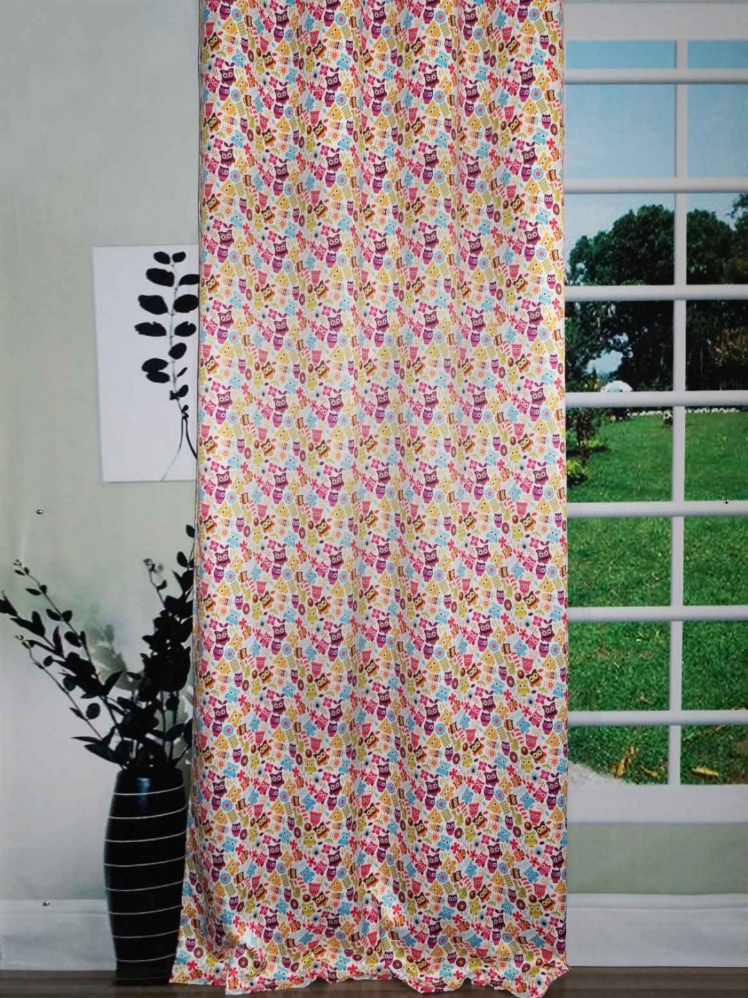 

Lushomes White & Green Black Out Window Curtain