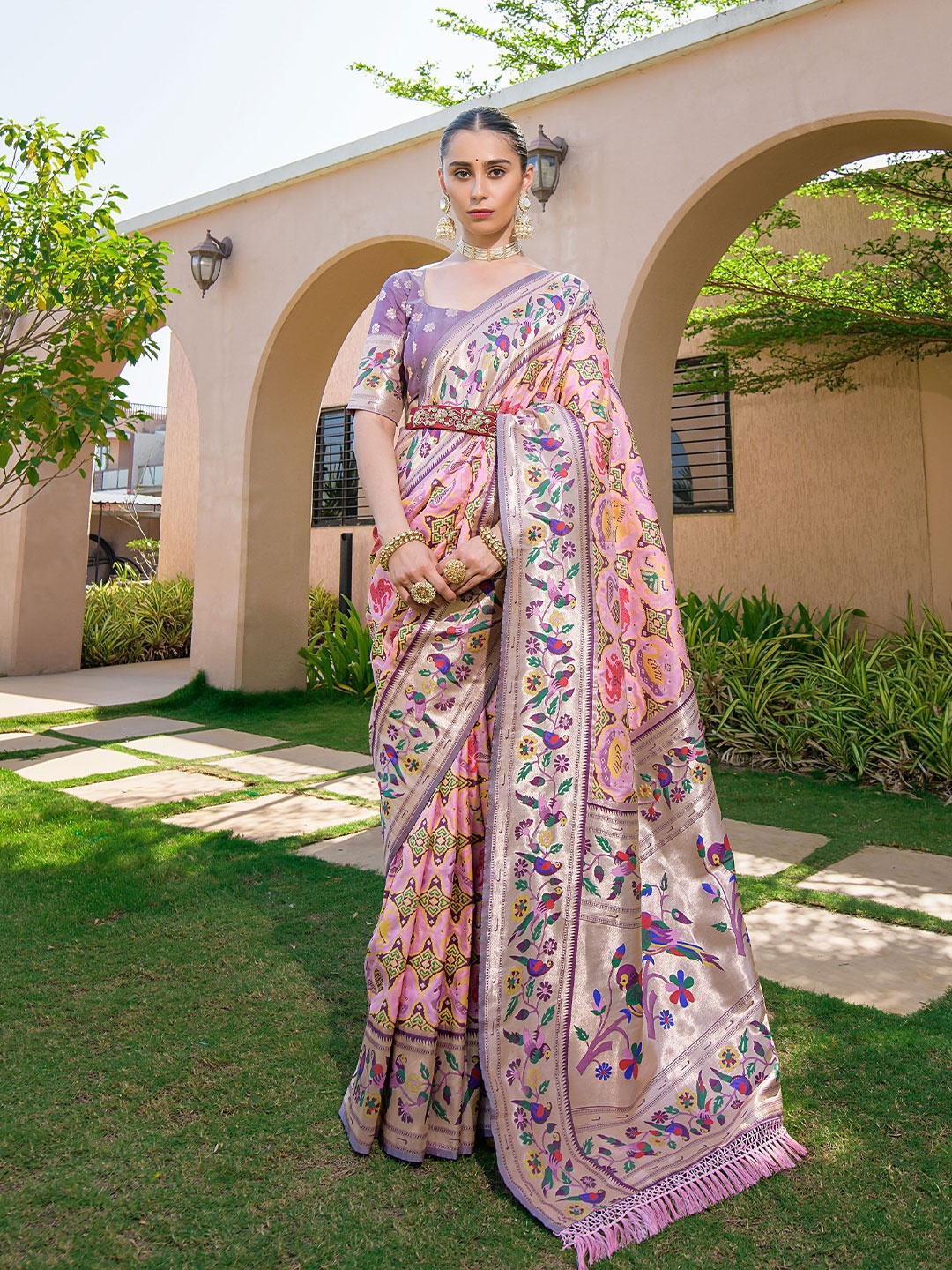 

AWRIYA women Woven Design Zari Pure Silk Banarasi Saree with unstitched blouse piece, Peach