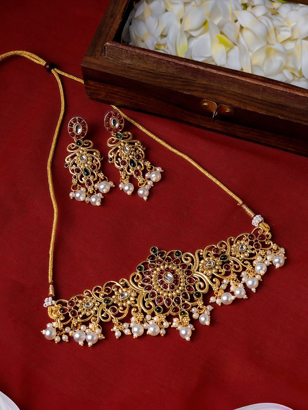 

TEEJH Gold Plated Stone Studded & Beaded Jewellery Set