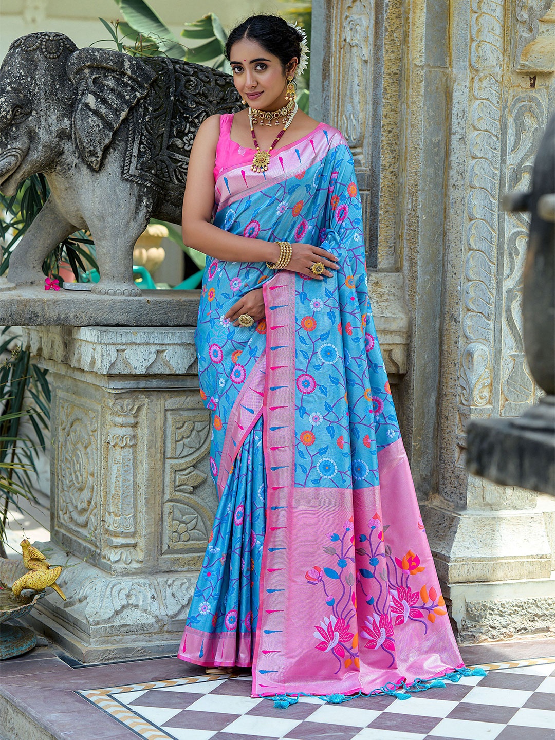 

AWRIYA Women Woven Design Zari Pure Silk Banarasi Saree, Turquoise blue