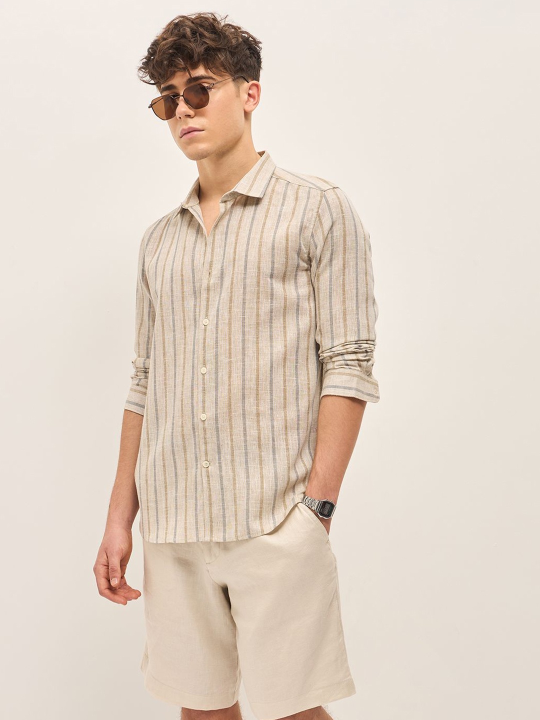 

THE BEAR HOUSE Men Spread Collar Vertical Striped Slim Fit Casual Shirt, Beige