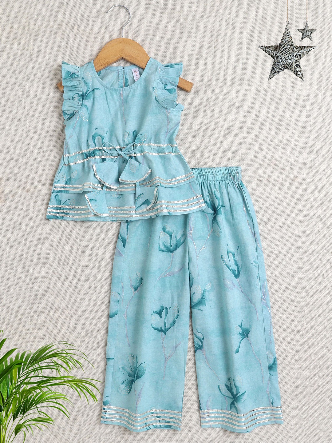 

The Magic Wand Girls Floral Printed Round Neck Sleeveless Top With Palazzo, Blue