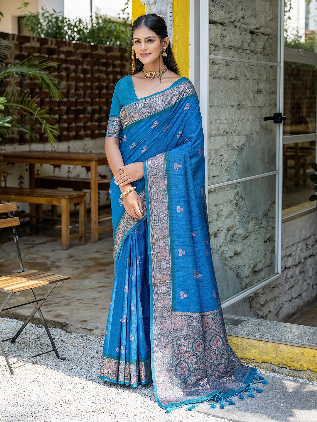 

AWRIYA Woven Design Zari Pure Silk Banarasi Saree, Turquoise blue
