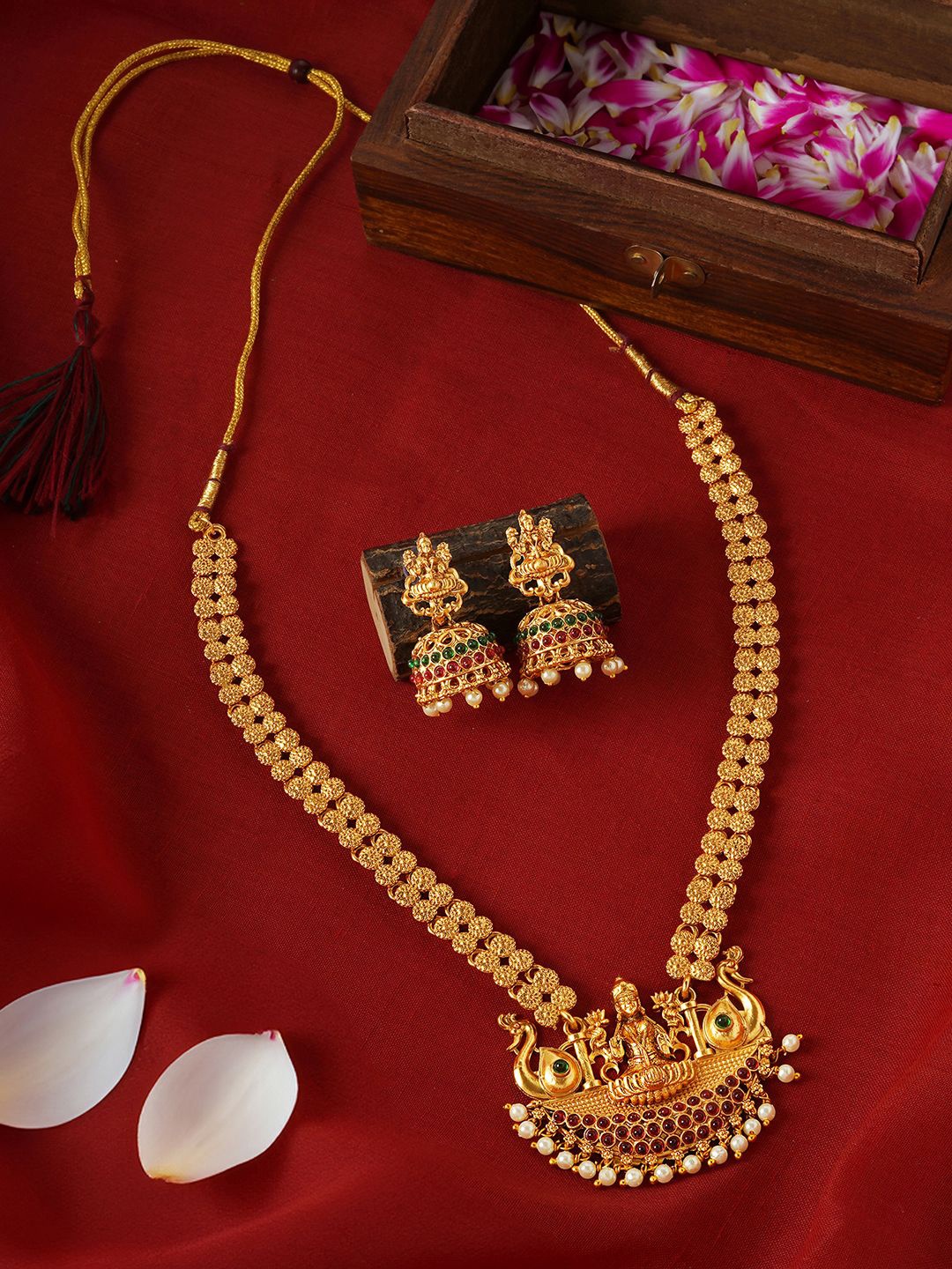 

TEEJH Gold-Plated Stone-Studded & Beaded Jewellery Set