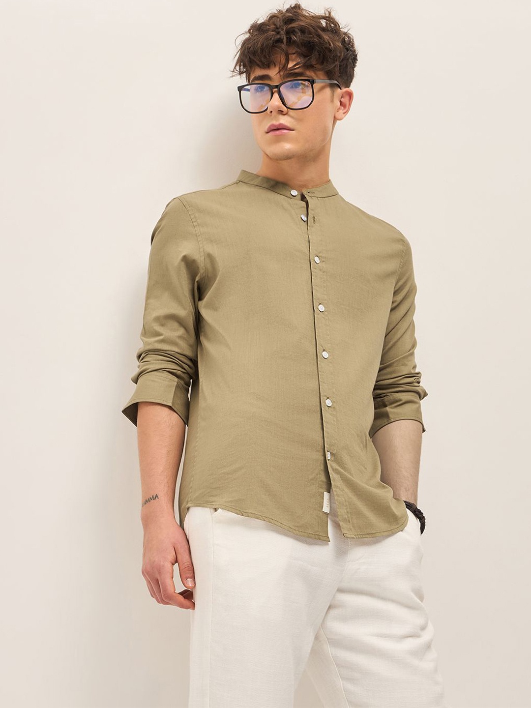 

THE BEAR HOUSE Men Band Collar Solid Cotton Slim Fit Casual Shirt, Green