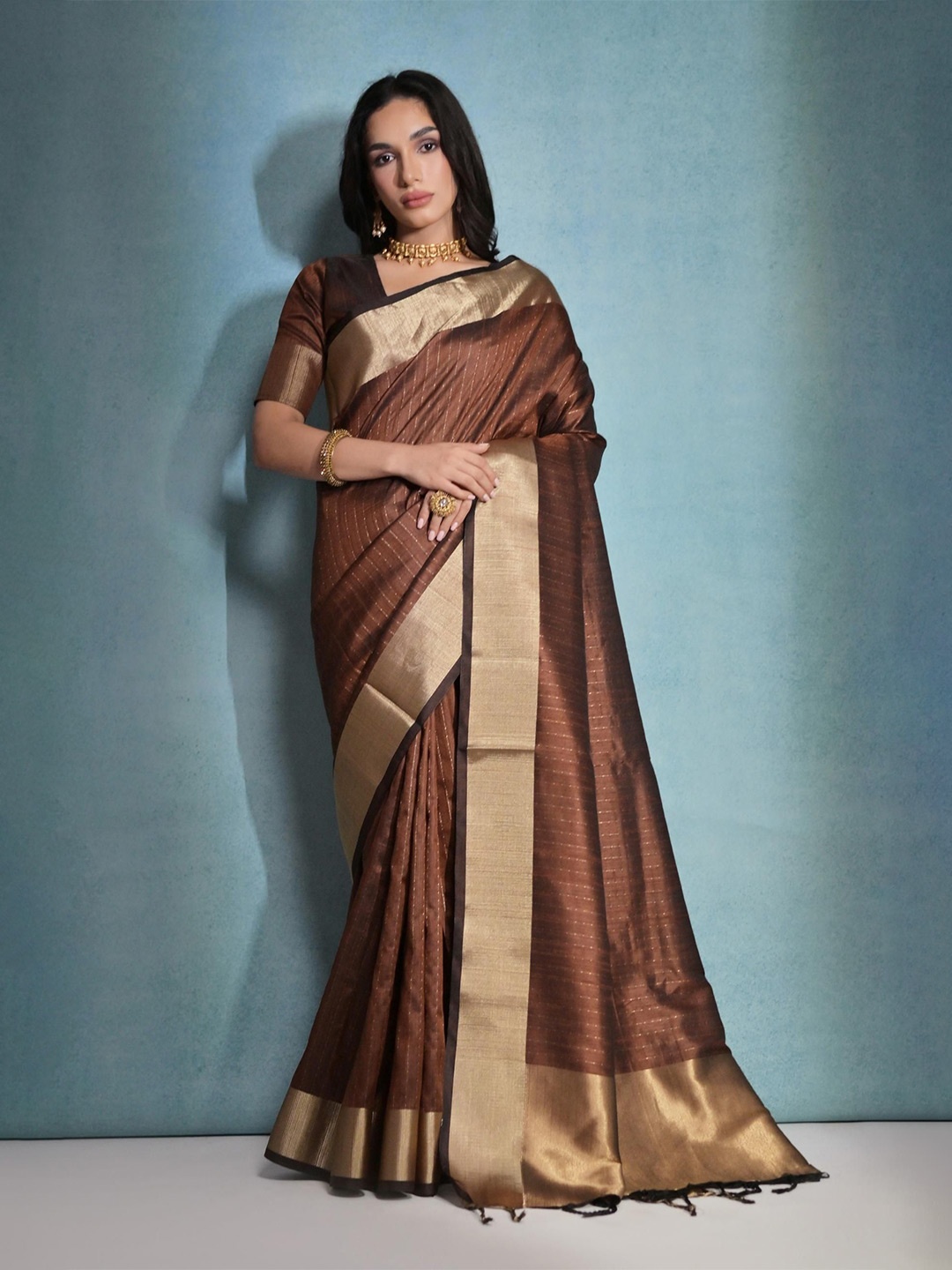 

AWRIYA Striped Zari Pure Silk Banarasi Saree, Brown