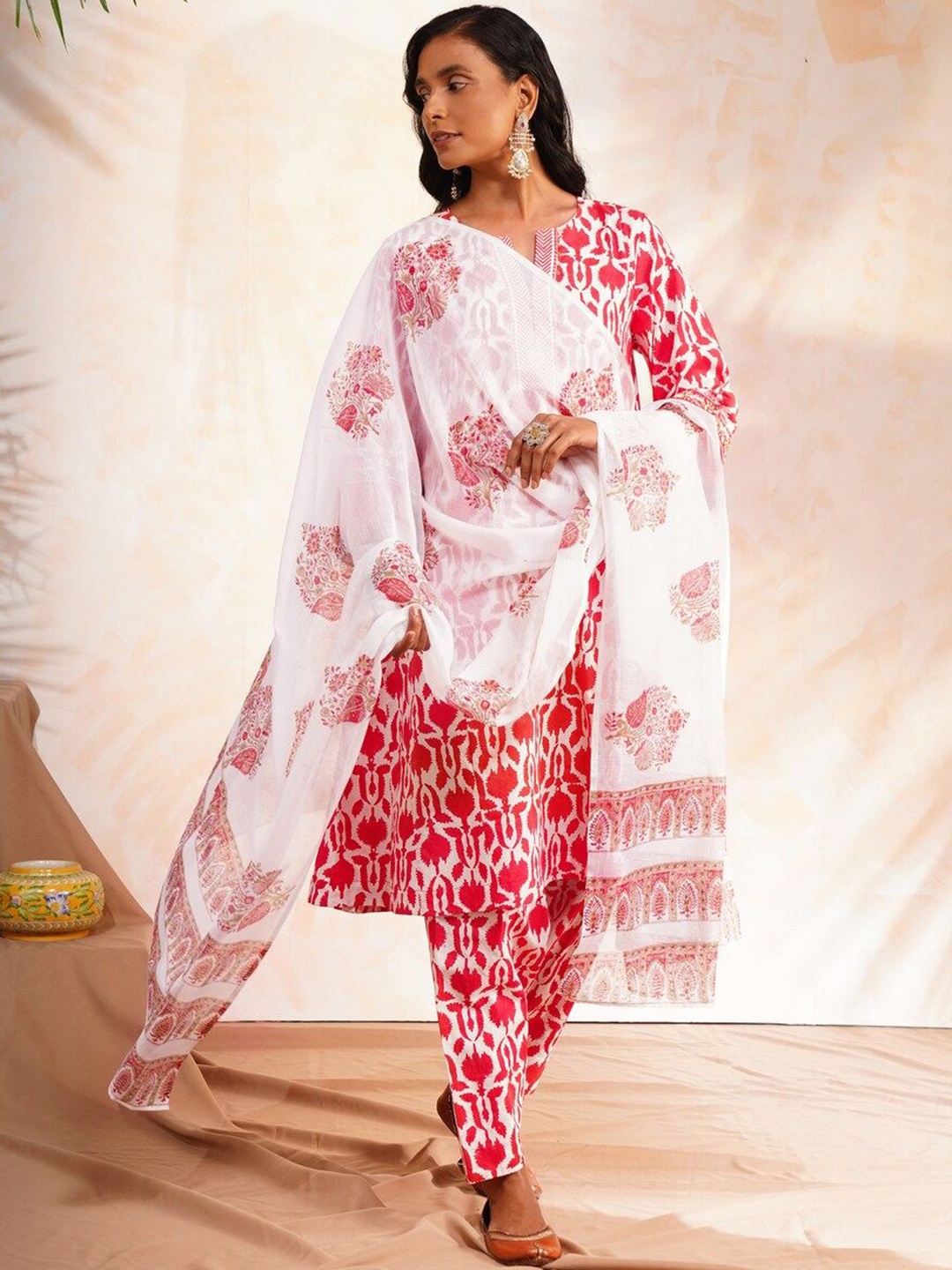 

JAYPORE Floral Printed Cotton Silk Dupatta, Red