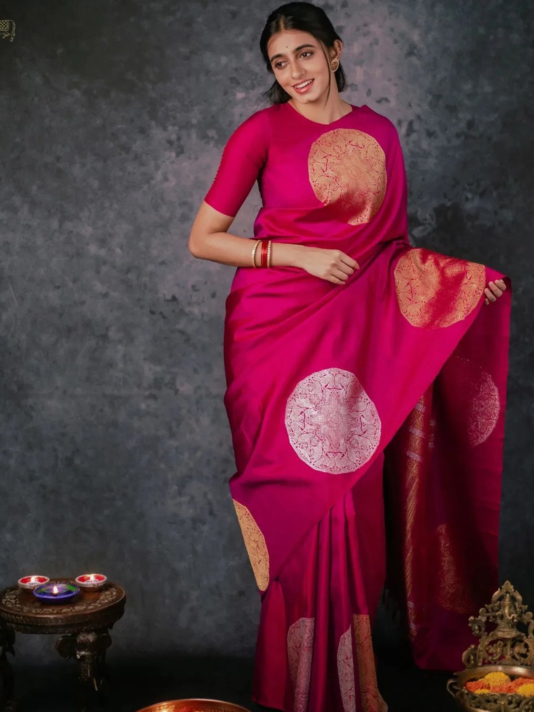 

VASALI Woven Design Zari Kanjeevaram Saree, Pink