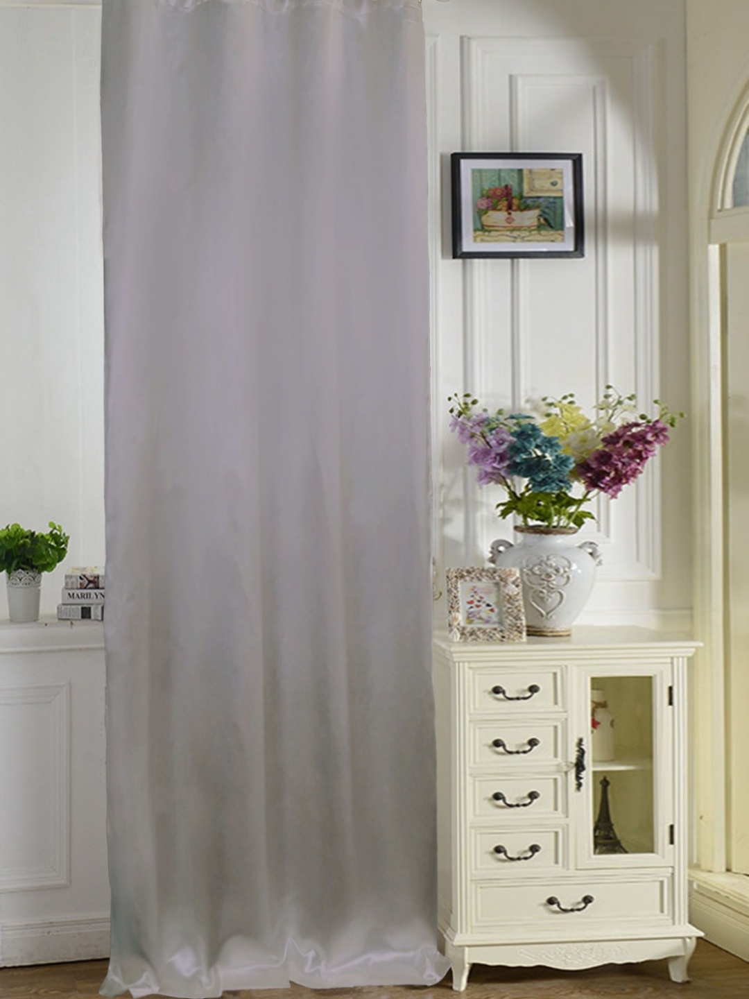 

Lushomes Grey Window Curtain