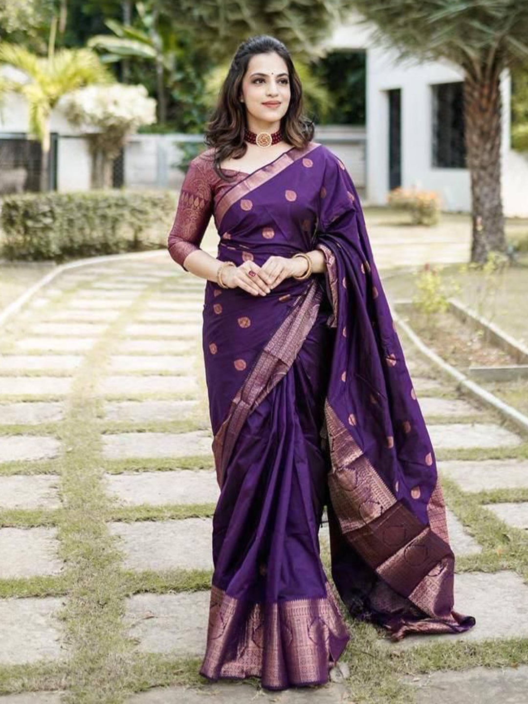 

MAHALASA Woven Design Zari Kanjeevaram Saree, Magenta