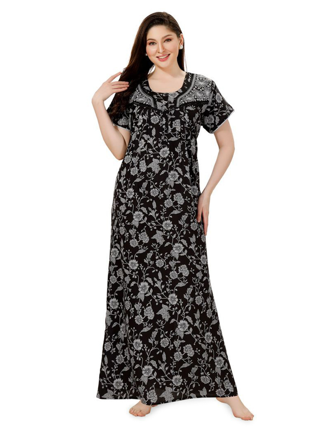 

Soulemo Women Printed Maxi Nightdress, Black
