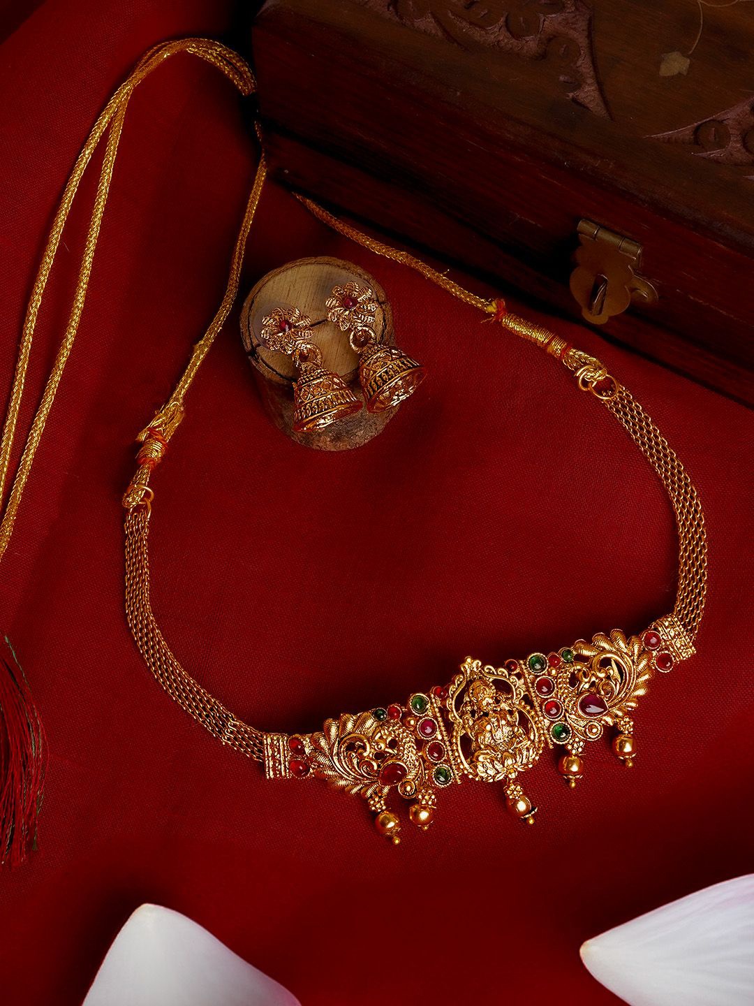 

TEEJH Gold-Plated Stone-Studded & Beaded Jewellery Set