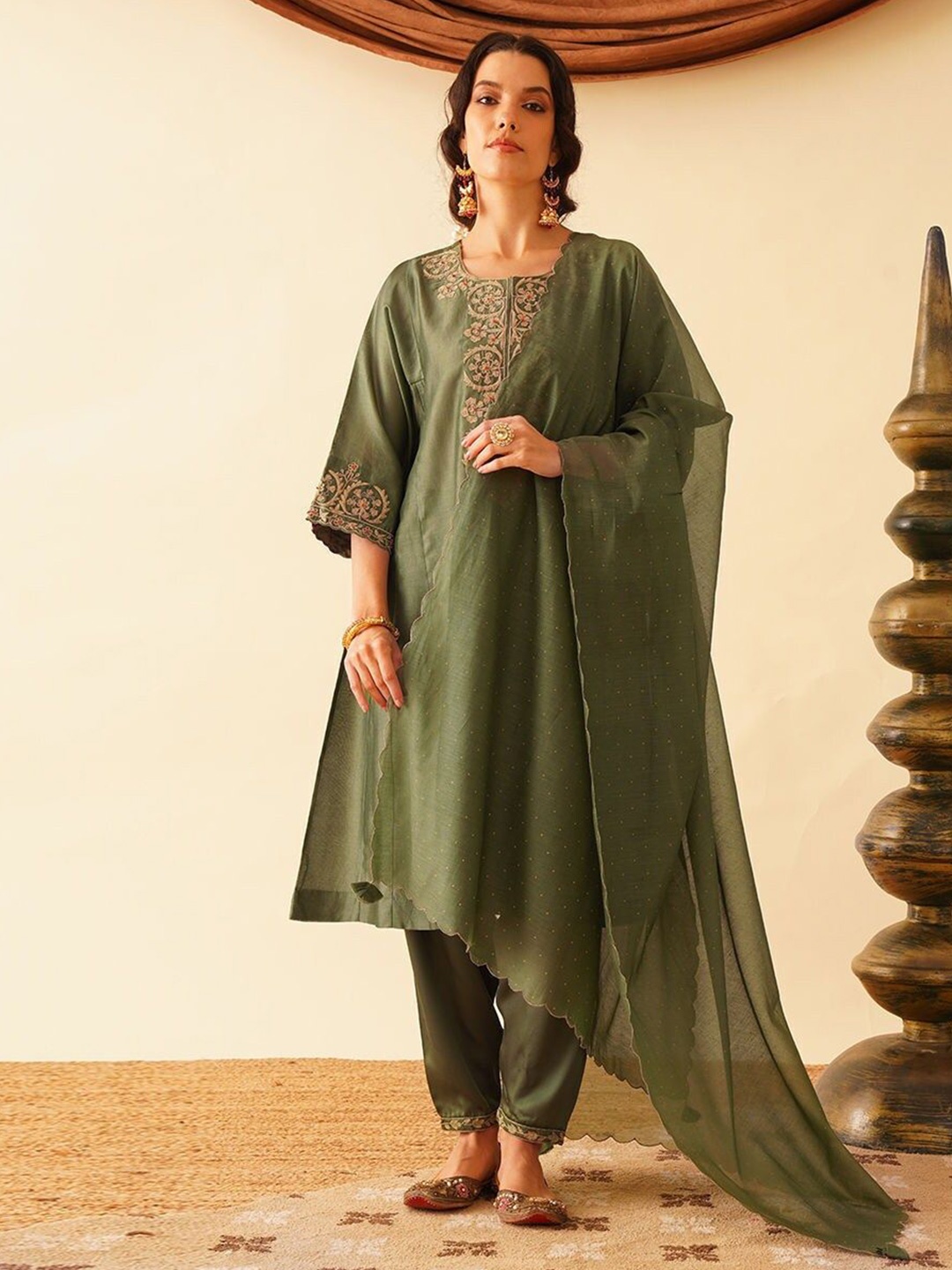 

JAYPORE Polka Dots Printed Cotton Silk Dupatta, Olive