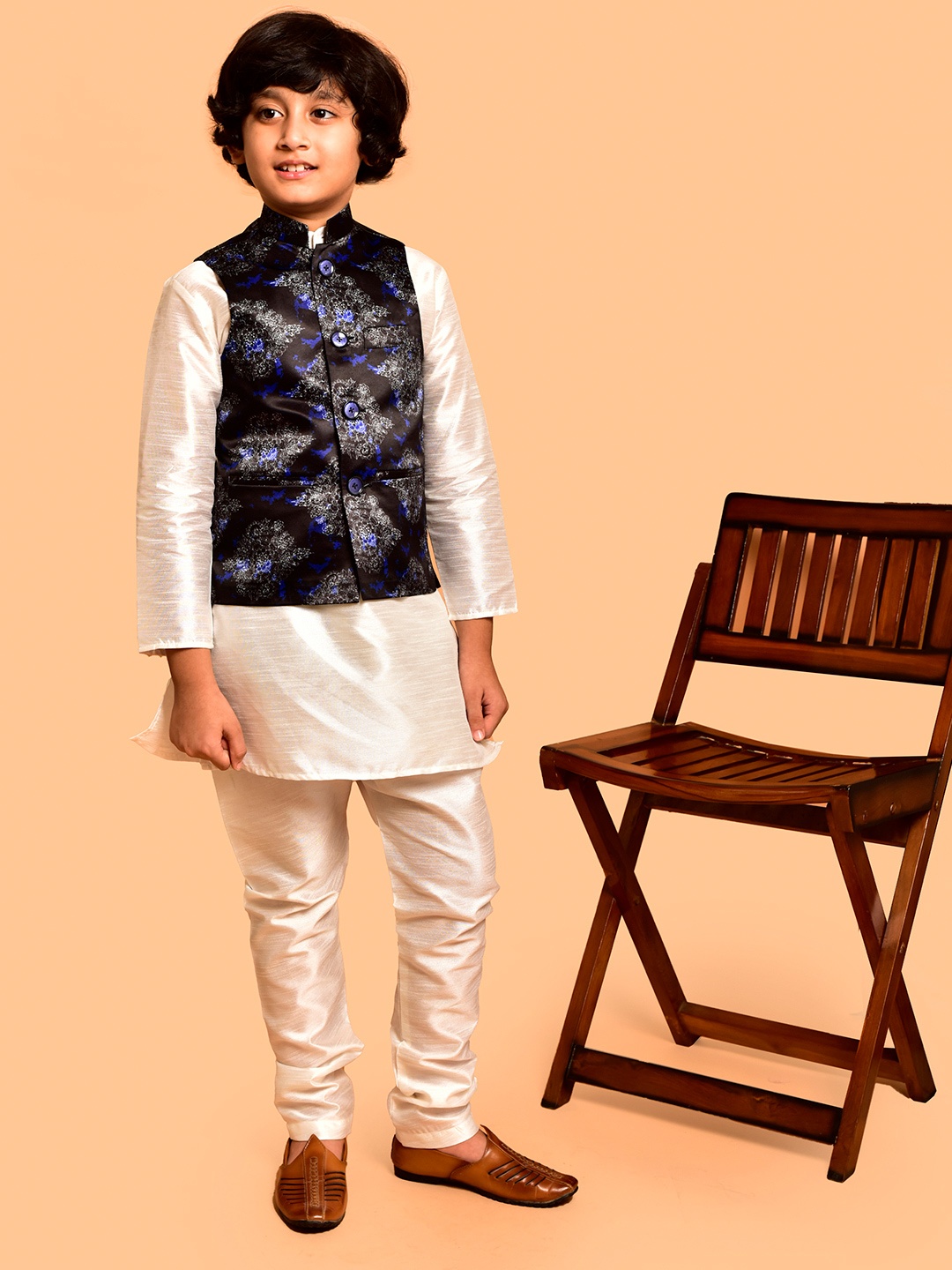 

PRINTCULTR Boys Mandarin Collar Straigh Kurta with Churidar, White