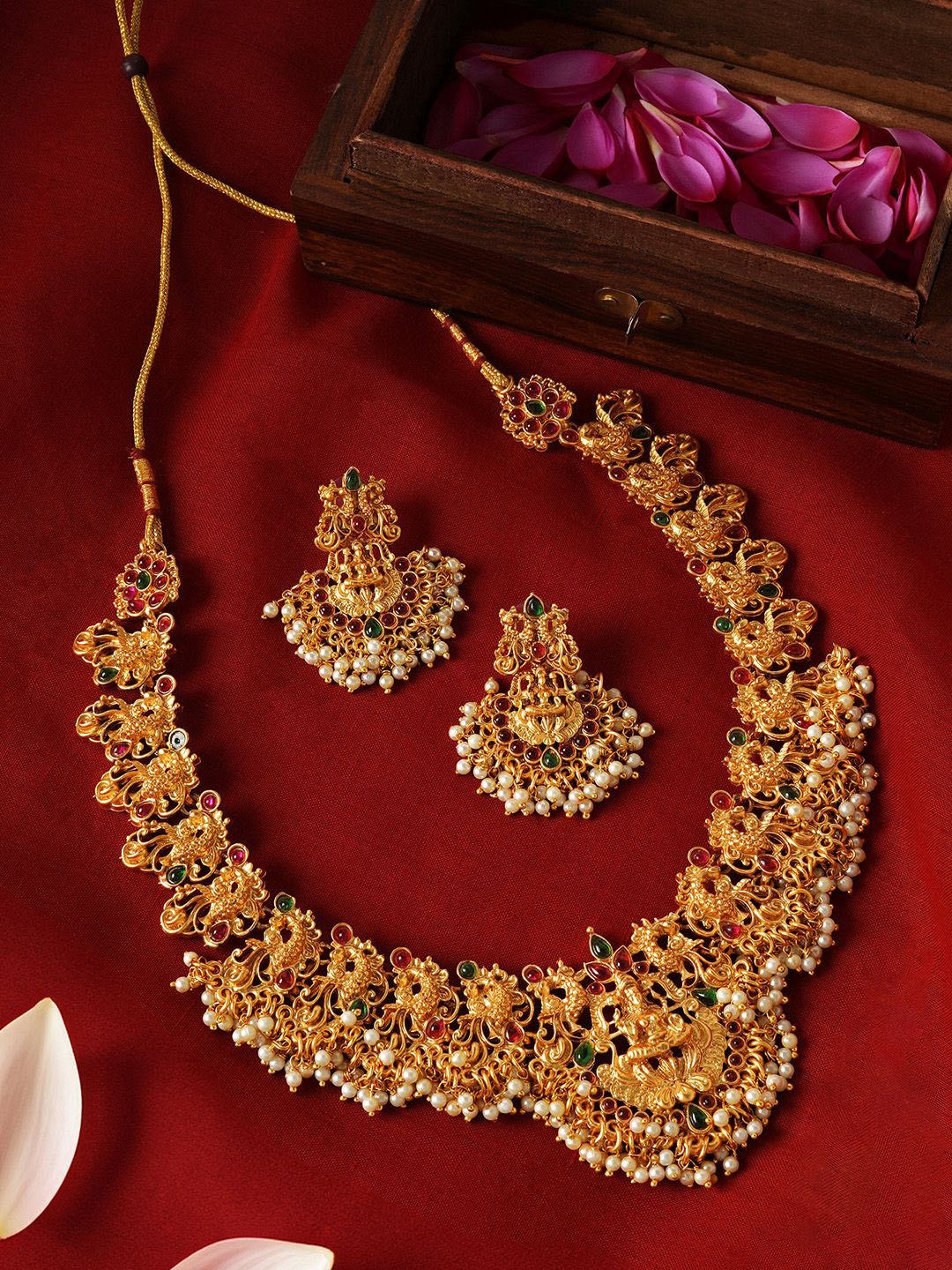 

TEEJH Gold-Plated Stone-Studded & Beaded Jewellery Set