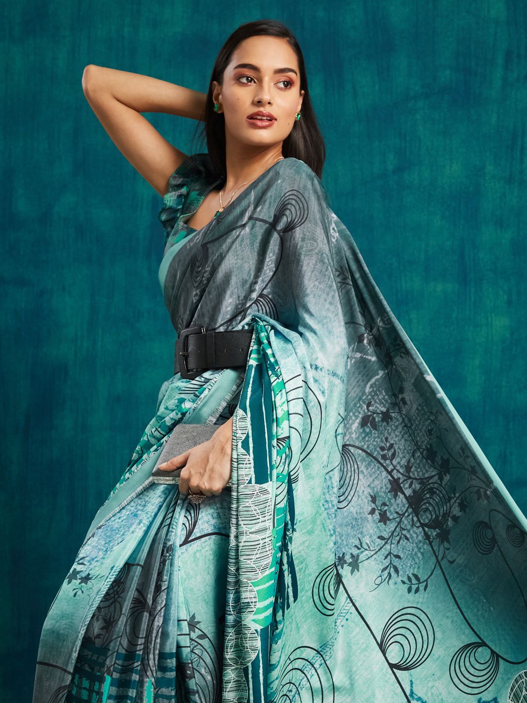 

RACHNA Geometric Printed Poly Crepe Saree, Green