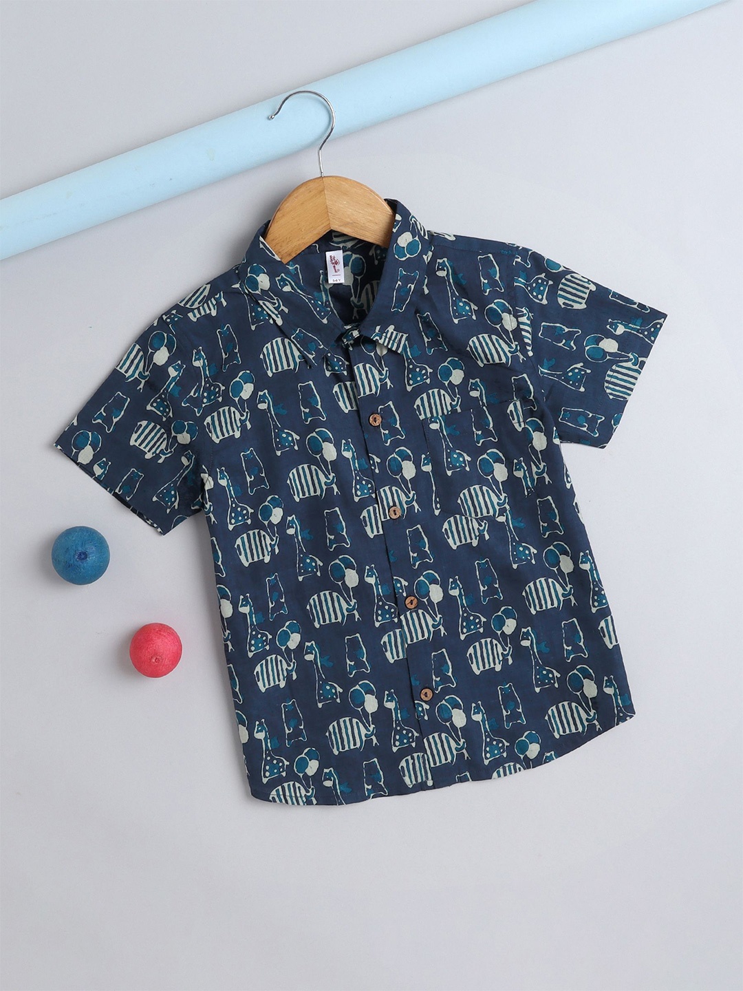

The Magic Wand Boys Comfort Cutaway Collar Conversational Printed Cotton Casual Shirt, Navy blue
