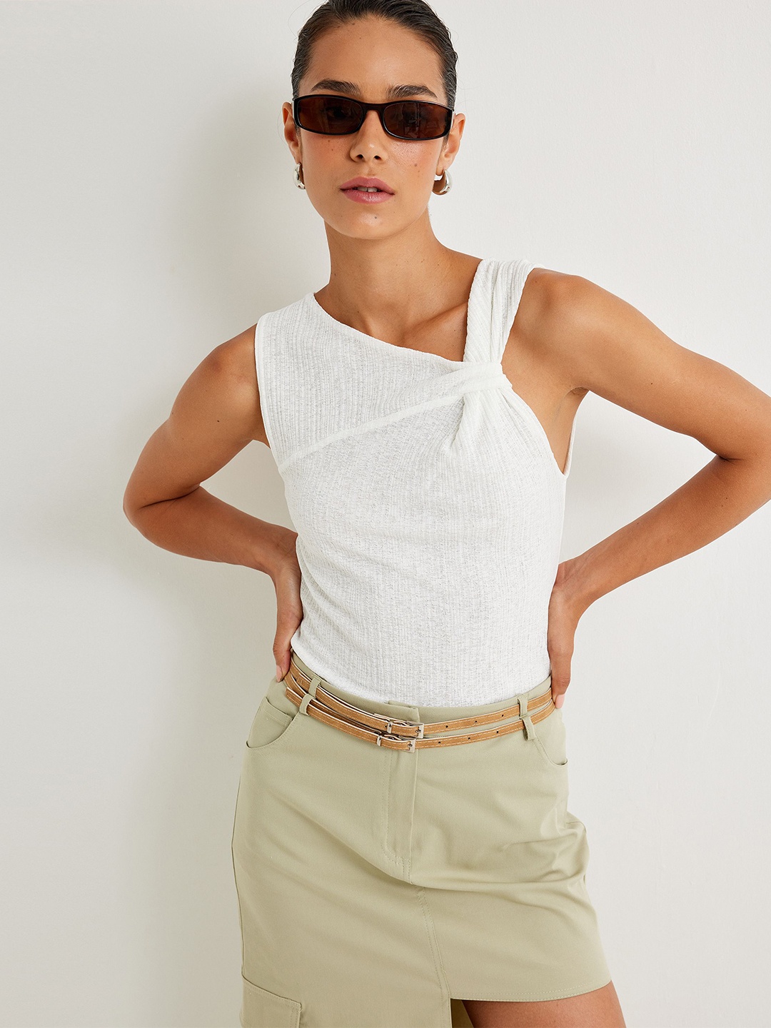 

Koton Women Solid V-Neck Top, White