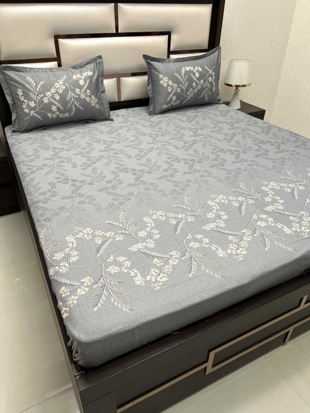 

Pure Decor Grey & Yellow Floral Pure Cotton 350 TC King Bedsheet Set 2.74 m x 2.73 m