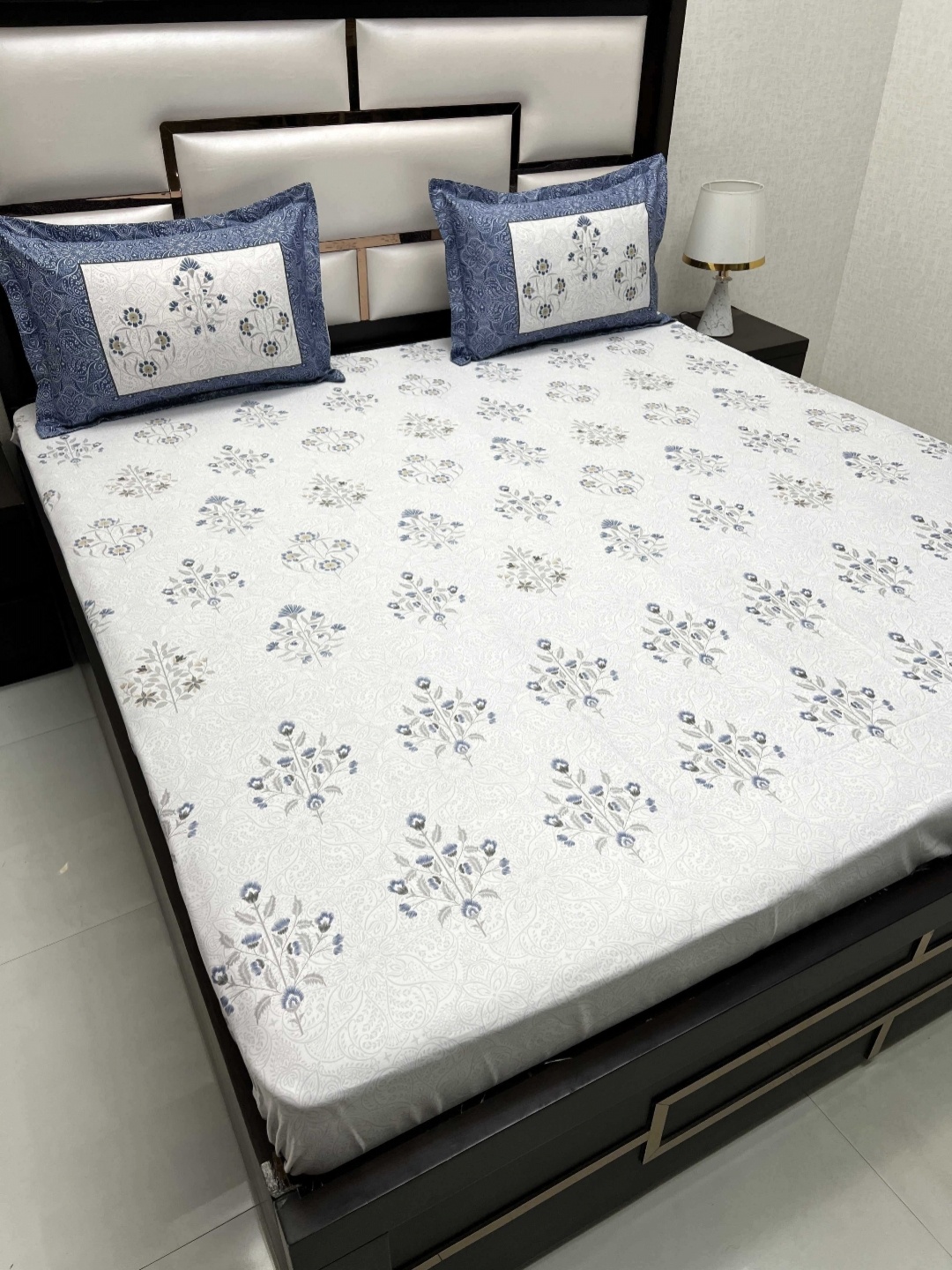 

Pure Decor Royal Majestic White Floral Cotton 400 TC King Bedsheet Set 2.75 m x 2.74 m, Blue