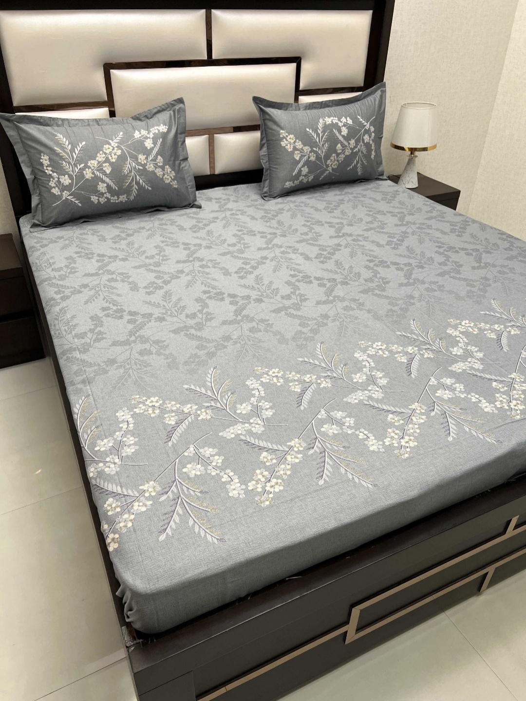 

Pure Decor Royal Majestic Grey Printed Pure Cotton 500TC King Bedsheet Set 2.74 x 2.74 m