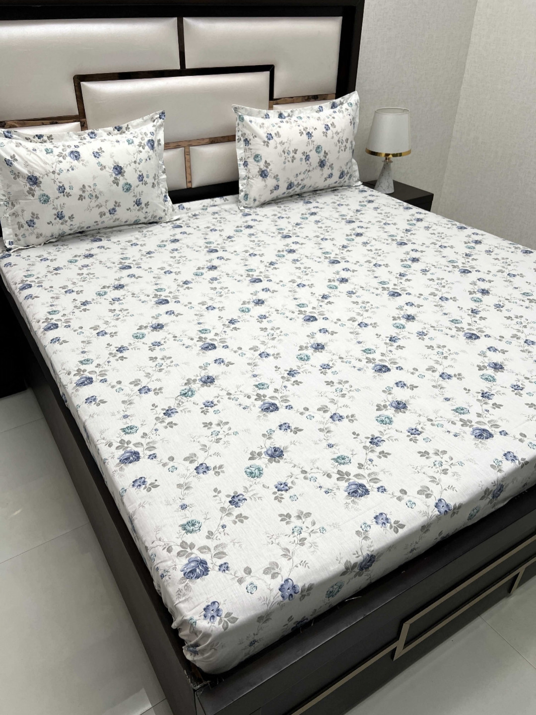 

Pure Decor Cotton King Size Double Bedsheet With 2 Pillow Covers 108 in X 108 in, White