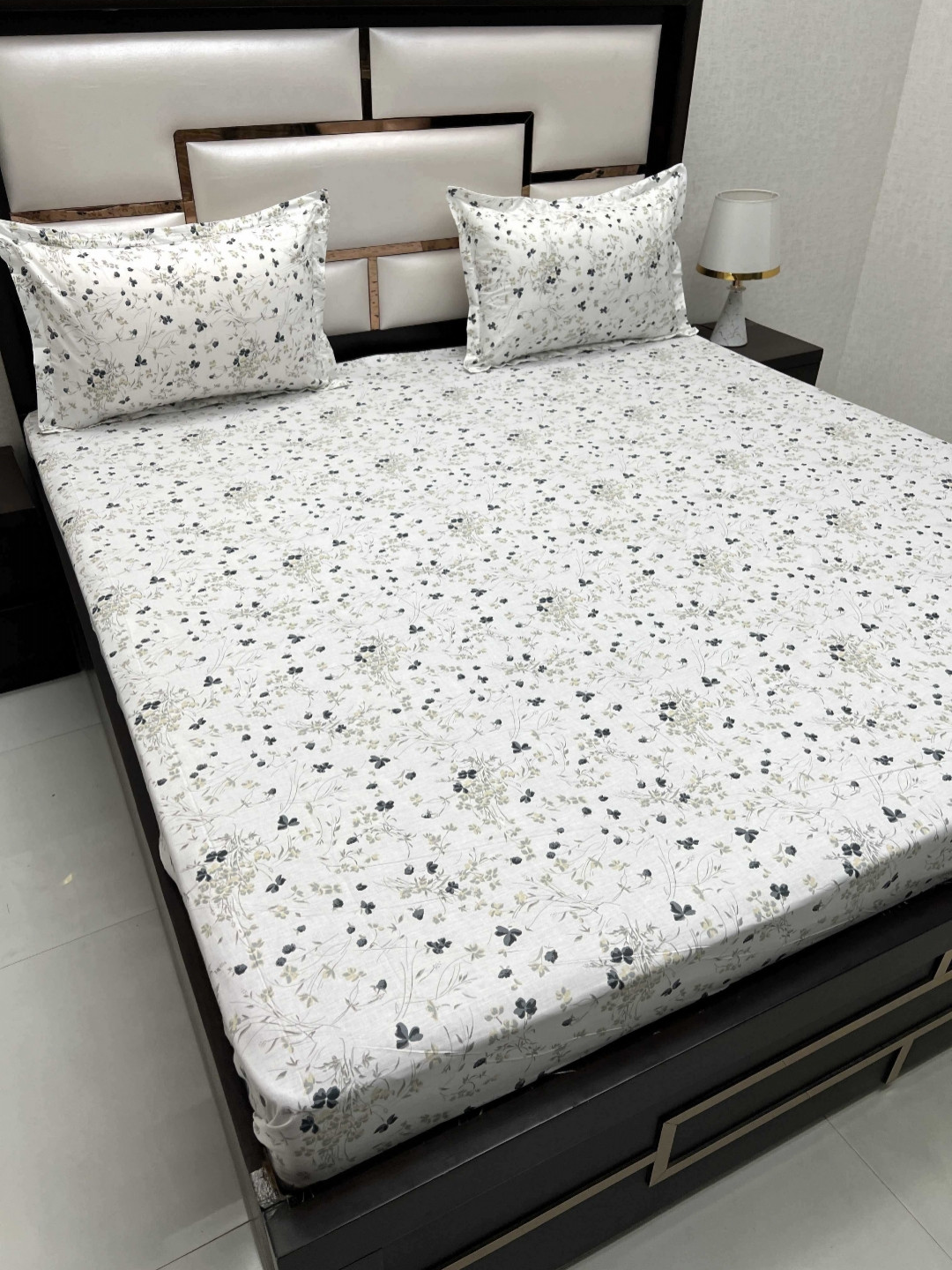 

Pure Decor Cotton King Size Double Bedsheet With 2 Pillow Covers 108 in X 108 in, White