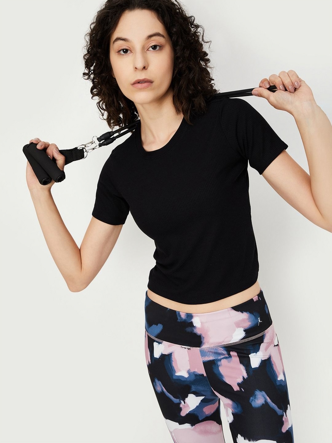 

max Women Solid Round Neck T-shirt, Black