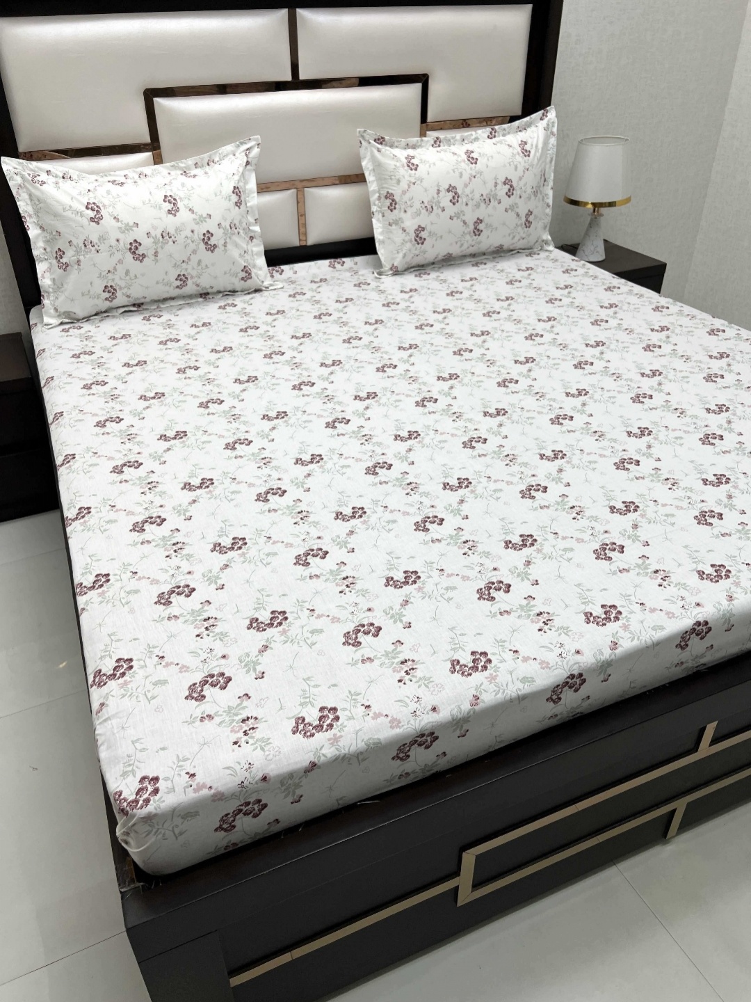 

Pure Decor Cotton King Size Double Bedsheet With 2 Pillow Covers 108 in X 108 in, White