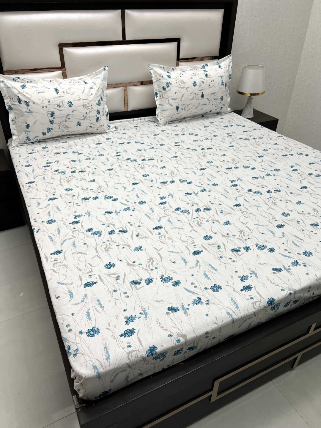 

Pure Decor Cotton King Size Double Bedsheet With 2 Pillow Covers 108 in X 108 in, White