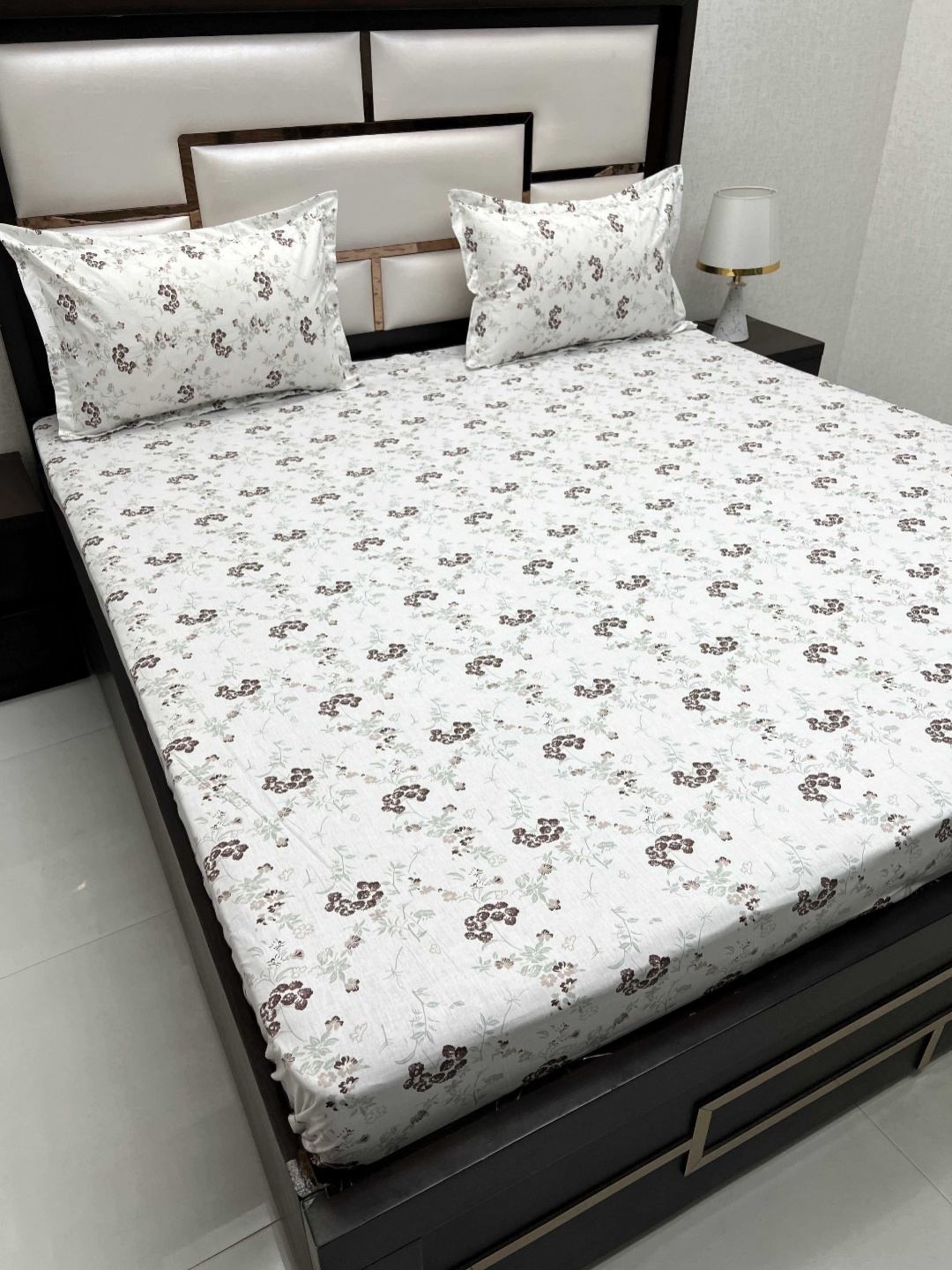 

Pure Decor Cotton King Size Double Bedsheet With 2 Pillow Covers 108 in X 108 in, White