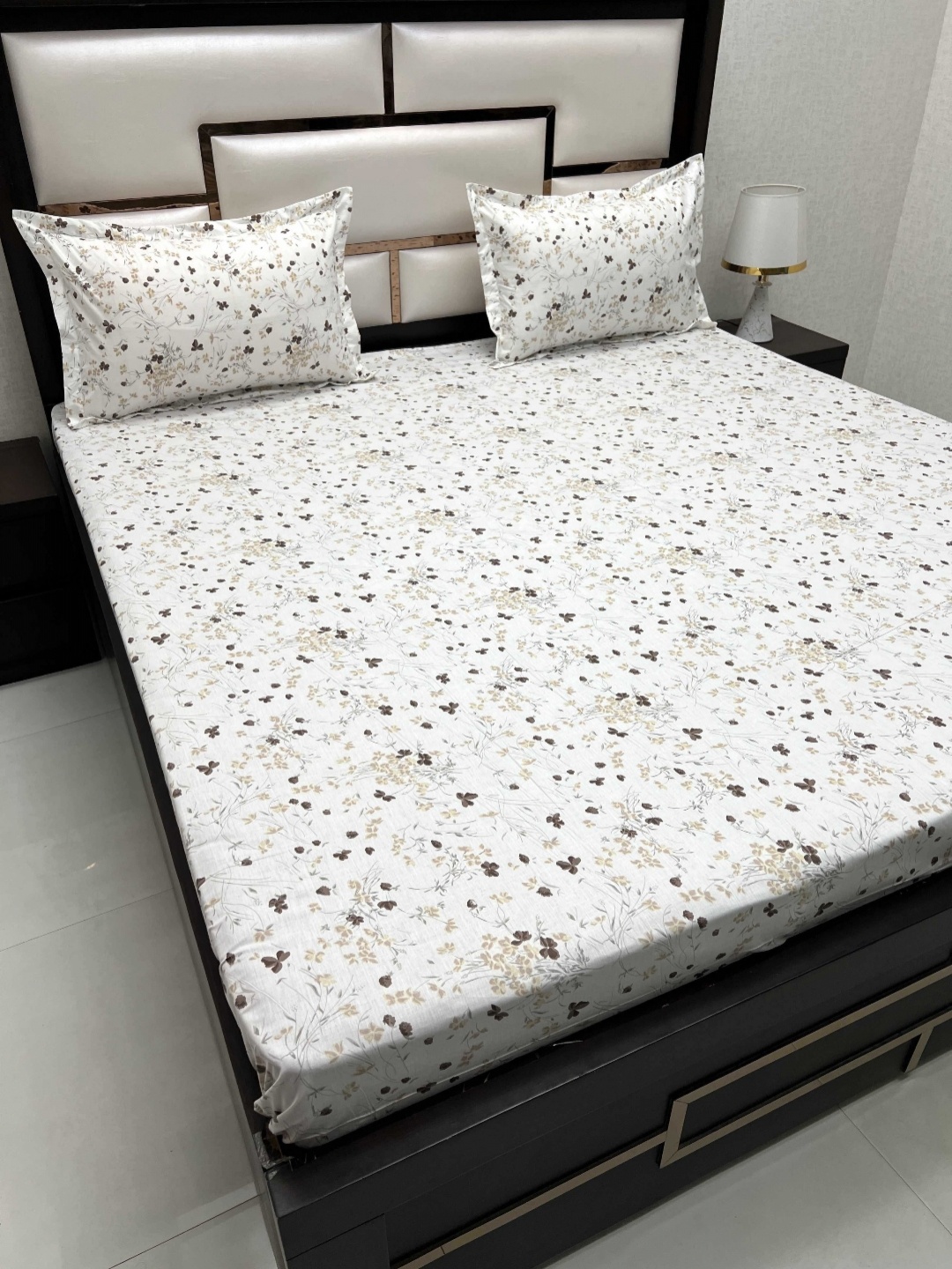

Pure Decor Cotton King Size Double Bedsheet With 2 Pillow Covers 108 in X 108 in, White