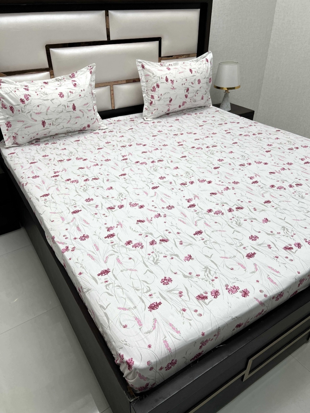 

Pure Decor Mansion White Floral Printed Pure Cotton 500 TC King Bedsheet Set 2.74 x 2.74 m