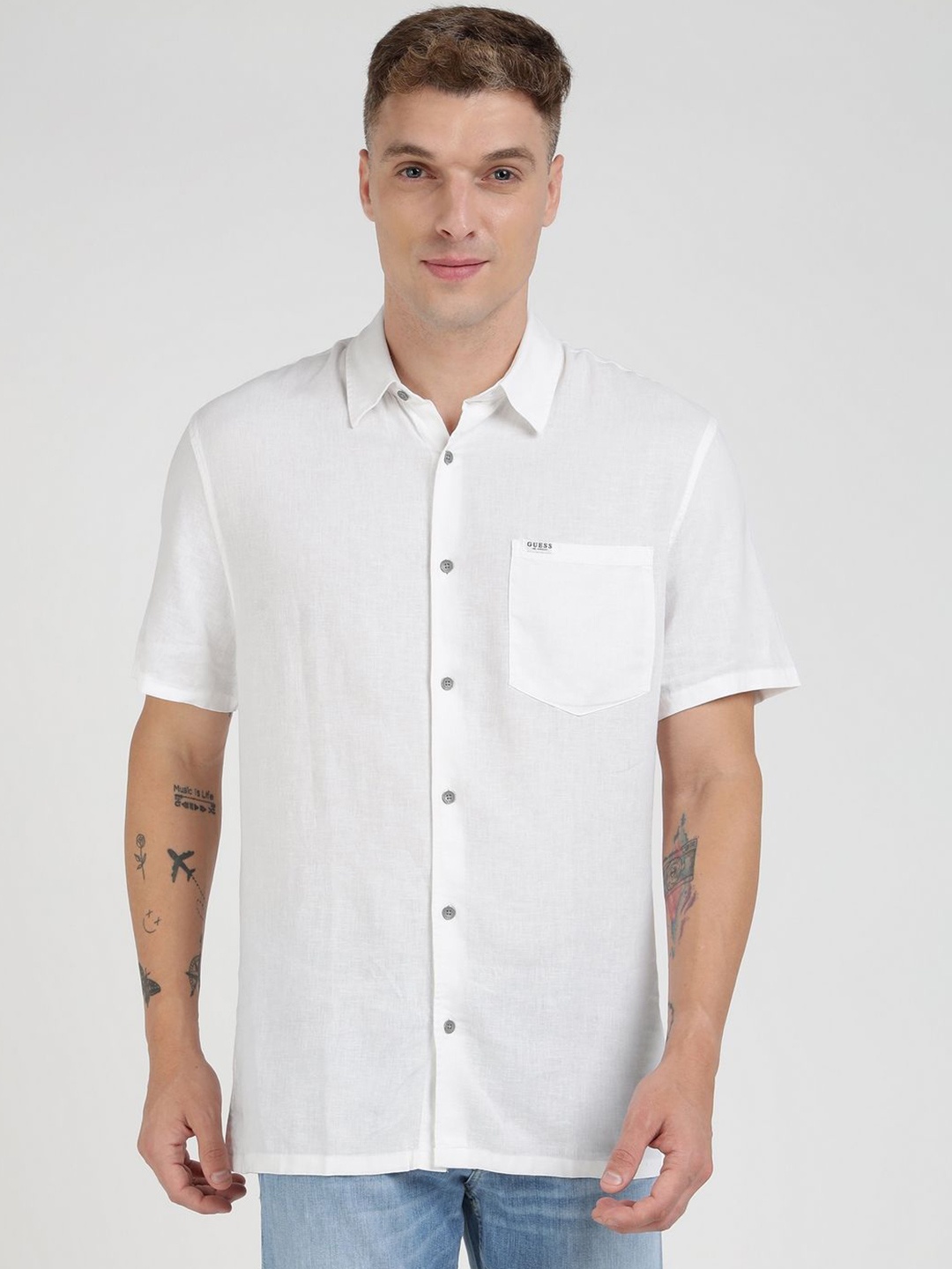 

GUESS Men Spread Collar Solid Linen Casual Shirt, White