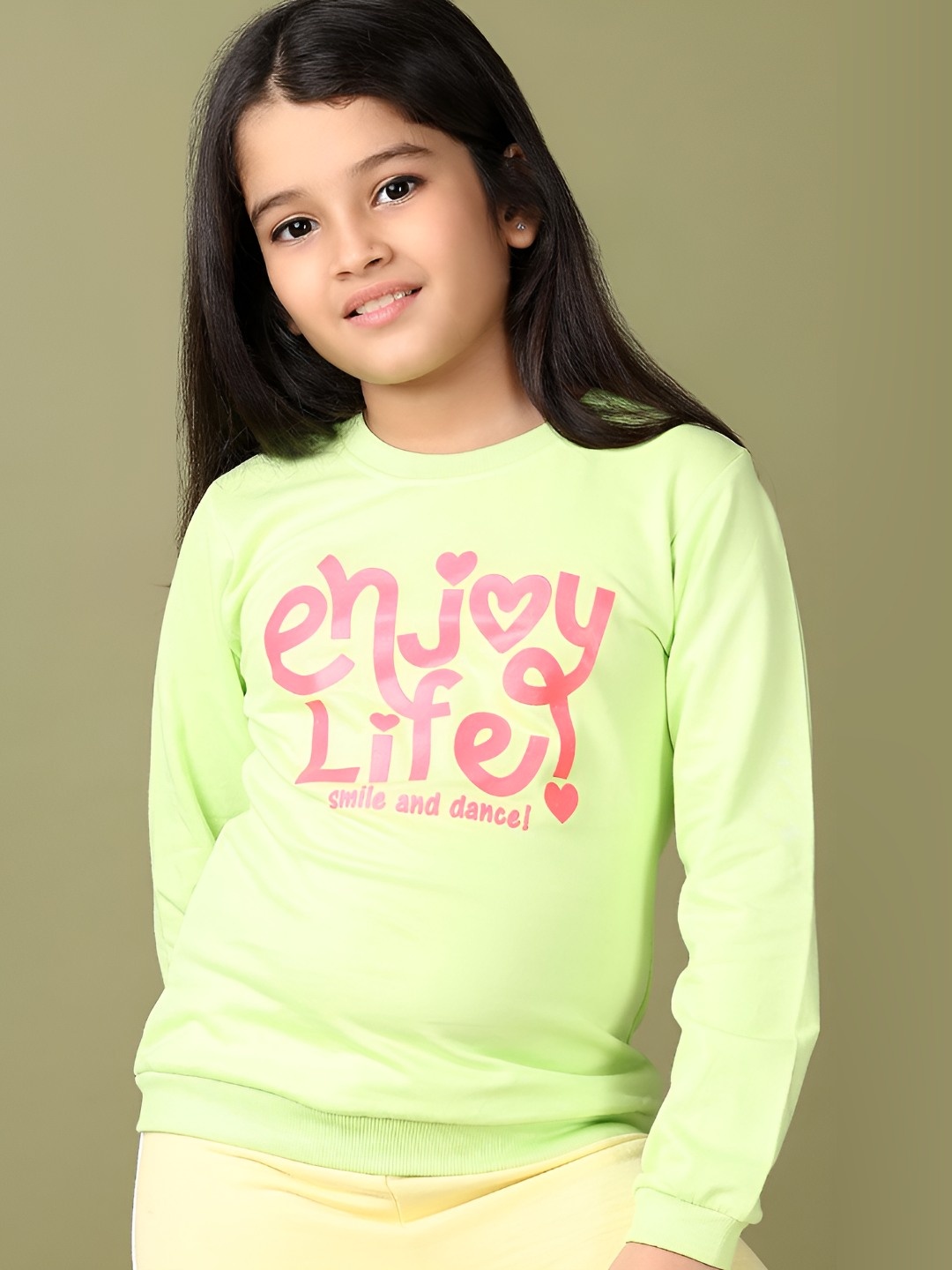 

V-Mart Girls Typography Printed Applique T-shirt, Green