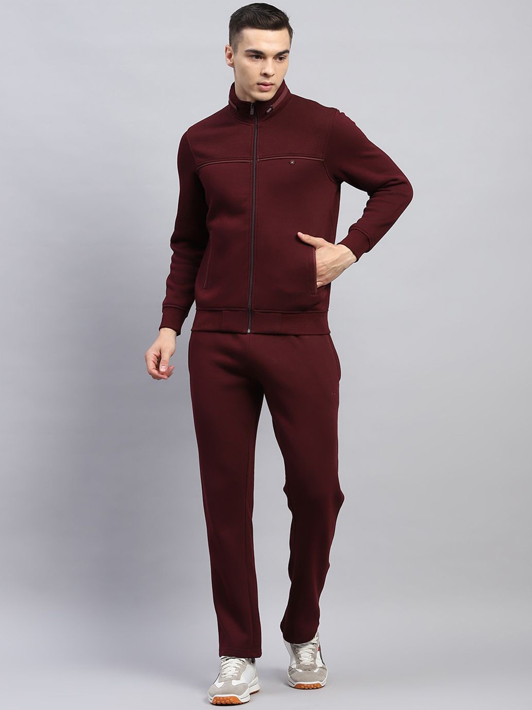 

Monte Carlo Men Mock Collar Neck Long Sleeves Tracksuits, Maroon