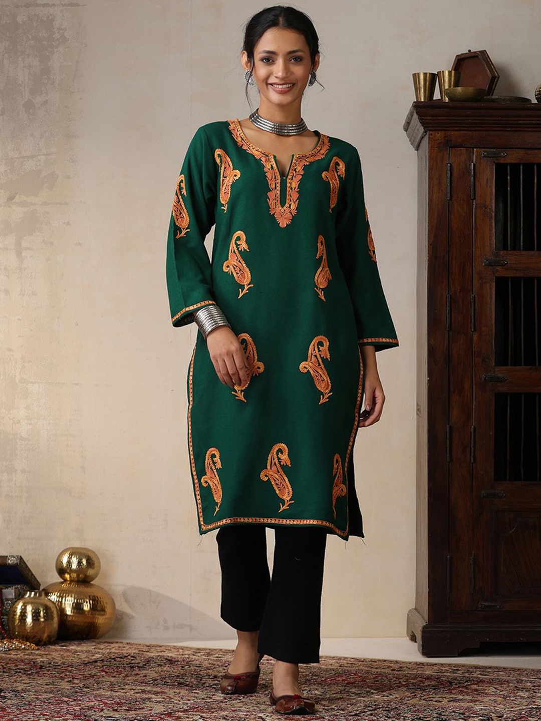 

House of Chikankari Paisley Embroidered Thread Work Woollen Straight Kurta, Green