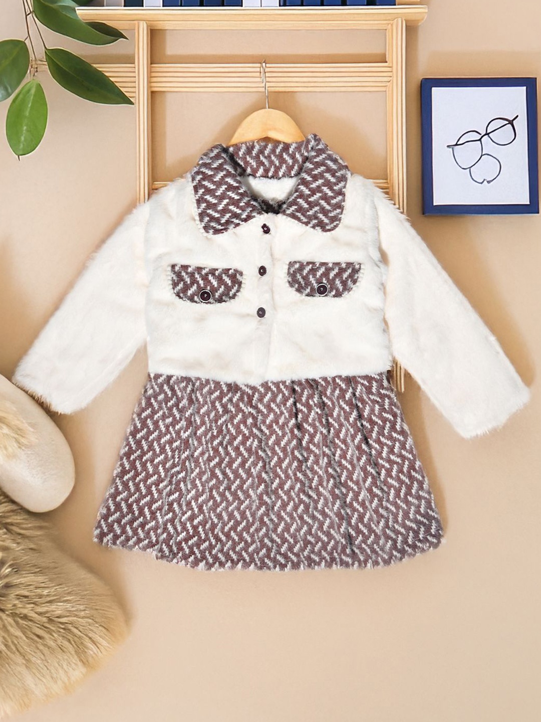 

Bella Moda Girls Printed Woollen Fit & Flare Dress With Jacket, Maroon